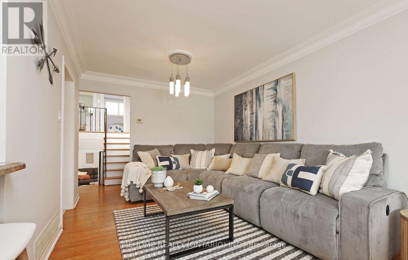 Upper - 130 Edmonton Drive, Toronto, Ontario  M2J 3X1 - Photo 5 - C12448370