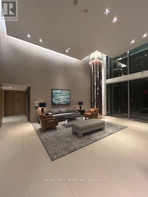 310 - 39 Queens Quay E, Toronto, Ontario  M5E 0A5 - Photo 10 - C12448378