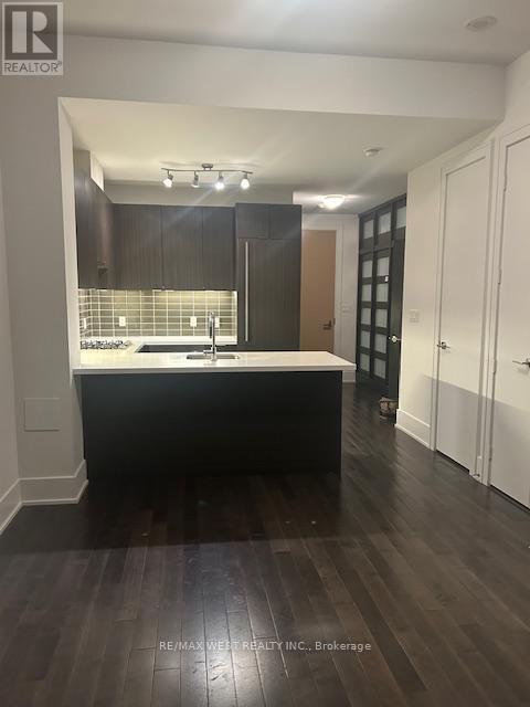 310 - 39 Queens Quay E, Toronto, Ontario  M5E 0A5 - Photo 2 - C12448378