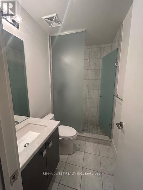 310 - 39 Queens Quay E, Toronto, Ontario  M5E 0A5 - Photo 5 - C12448378