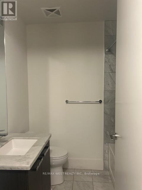 310 - 39 Queens Quay E, Toronto, Ontario  M5E 0A5 - Photo 7 - C12448378