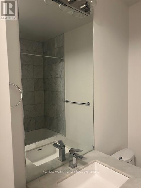 310 - 39 Queens Quay E, Toronto, Ontario  M5E 0A5 - Photo 8 - C12448378
