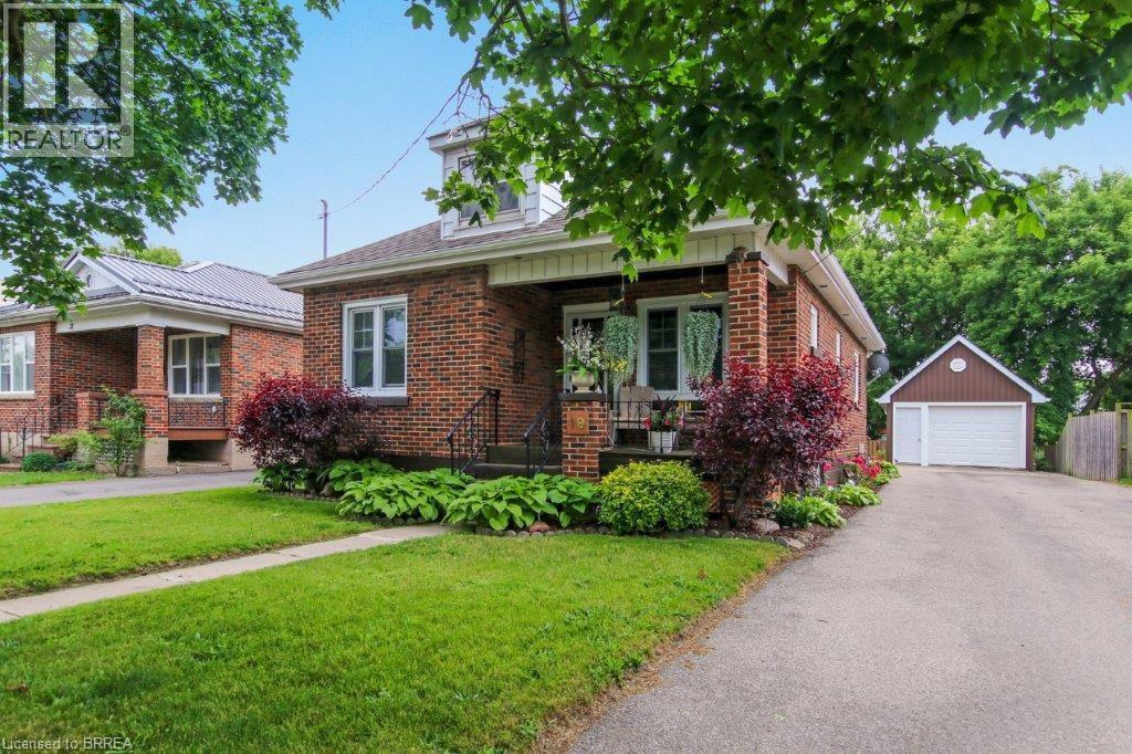 19 Alice Street, Brantford, Ontario  N3R 1Y1 - Photo 1 - 40776975
