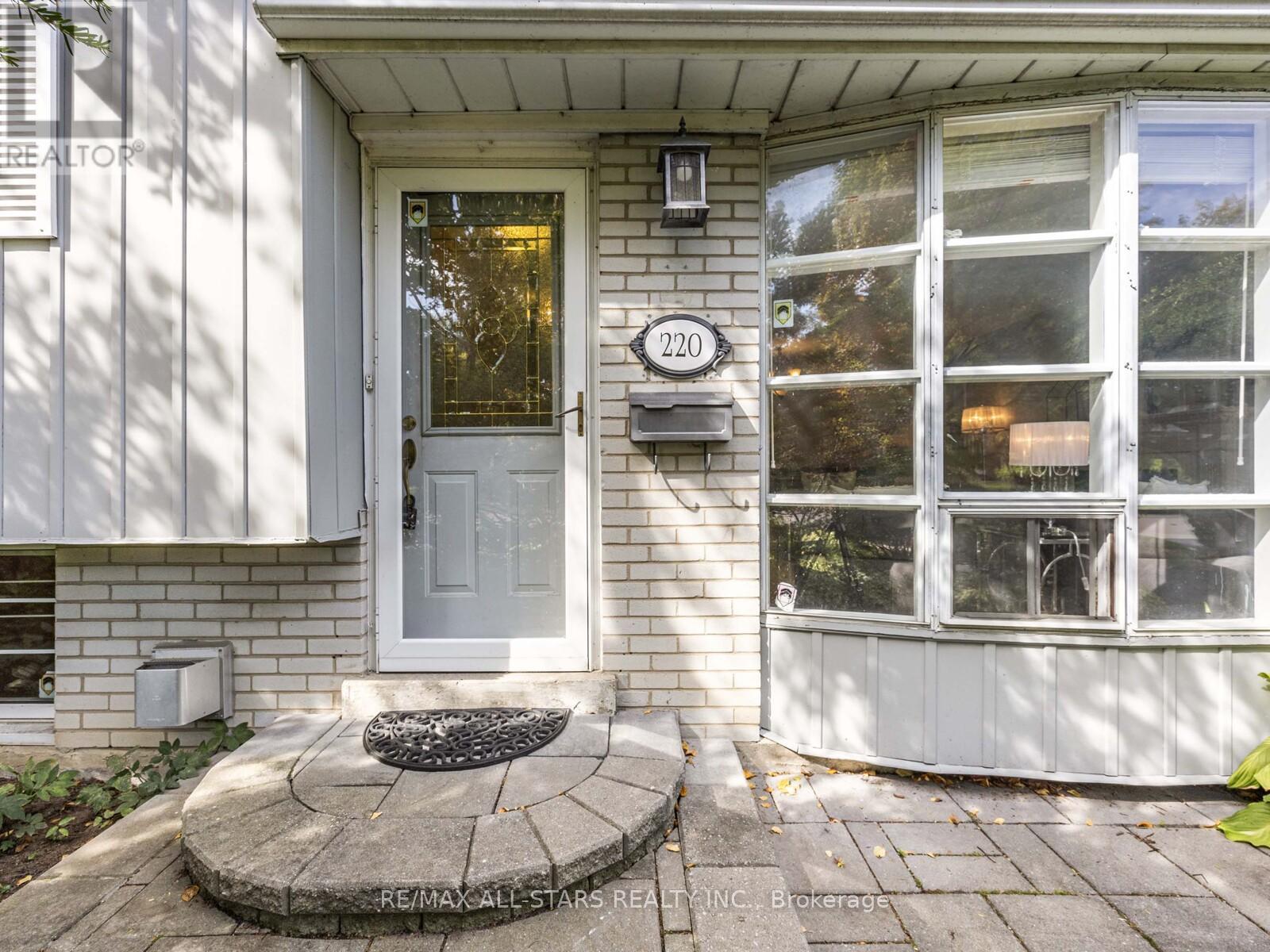 220 Catalina Drive, Toronto (Guildwood), Ontario  M1E 1B7 - Photo 1 - E12448355
