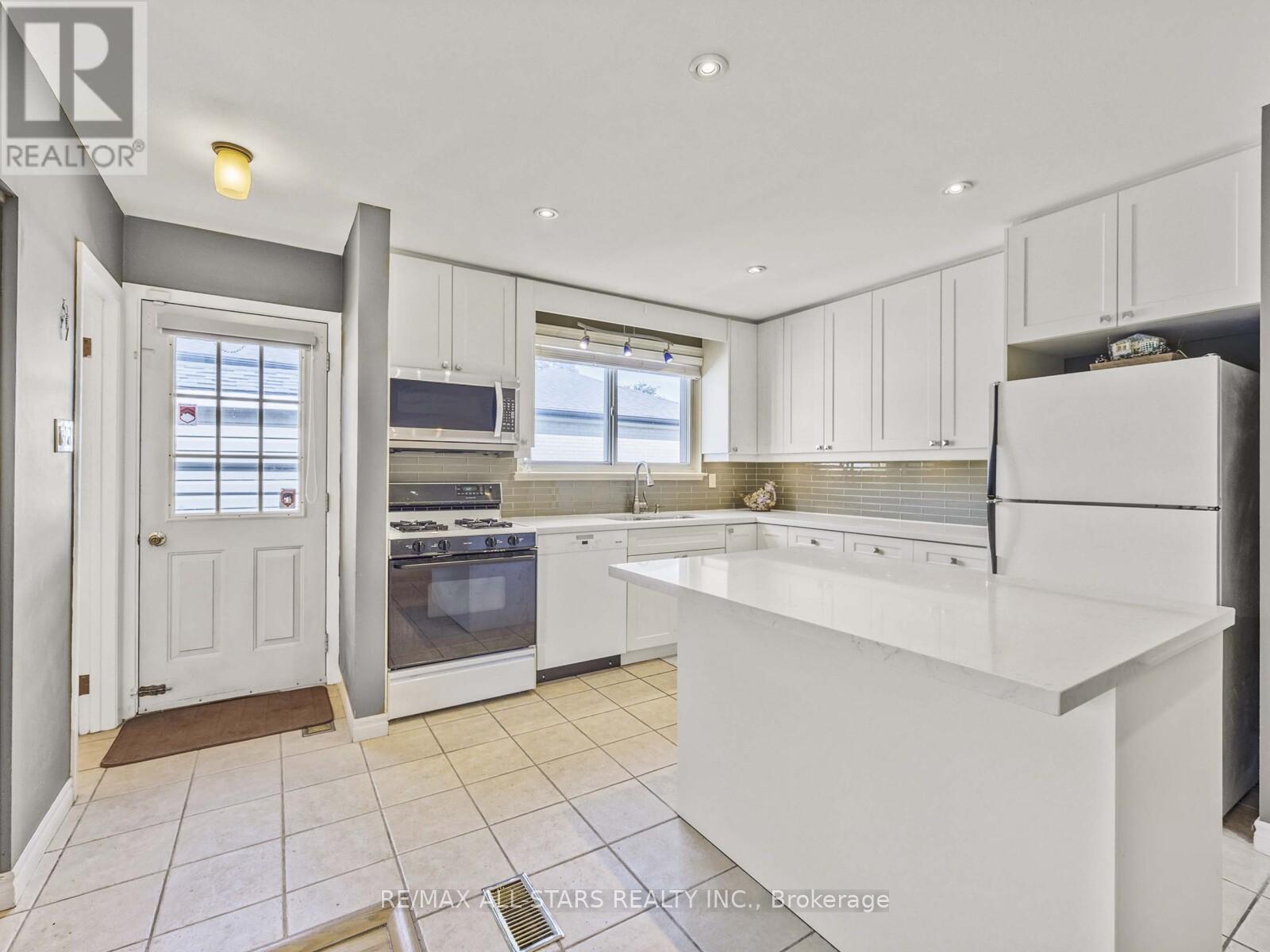 220 Catalina Drive, Toronto (Guildwood), Ontario  M1E 1B7 - Photo 17 - E12448355