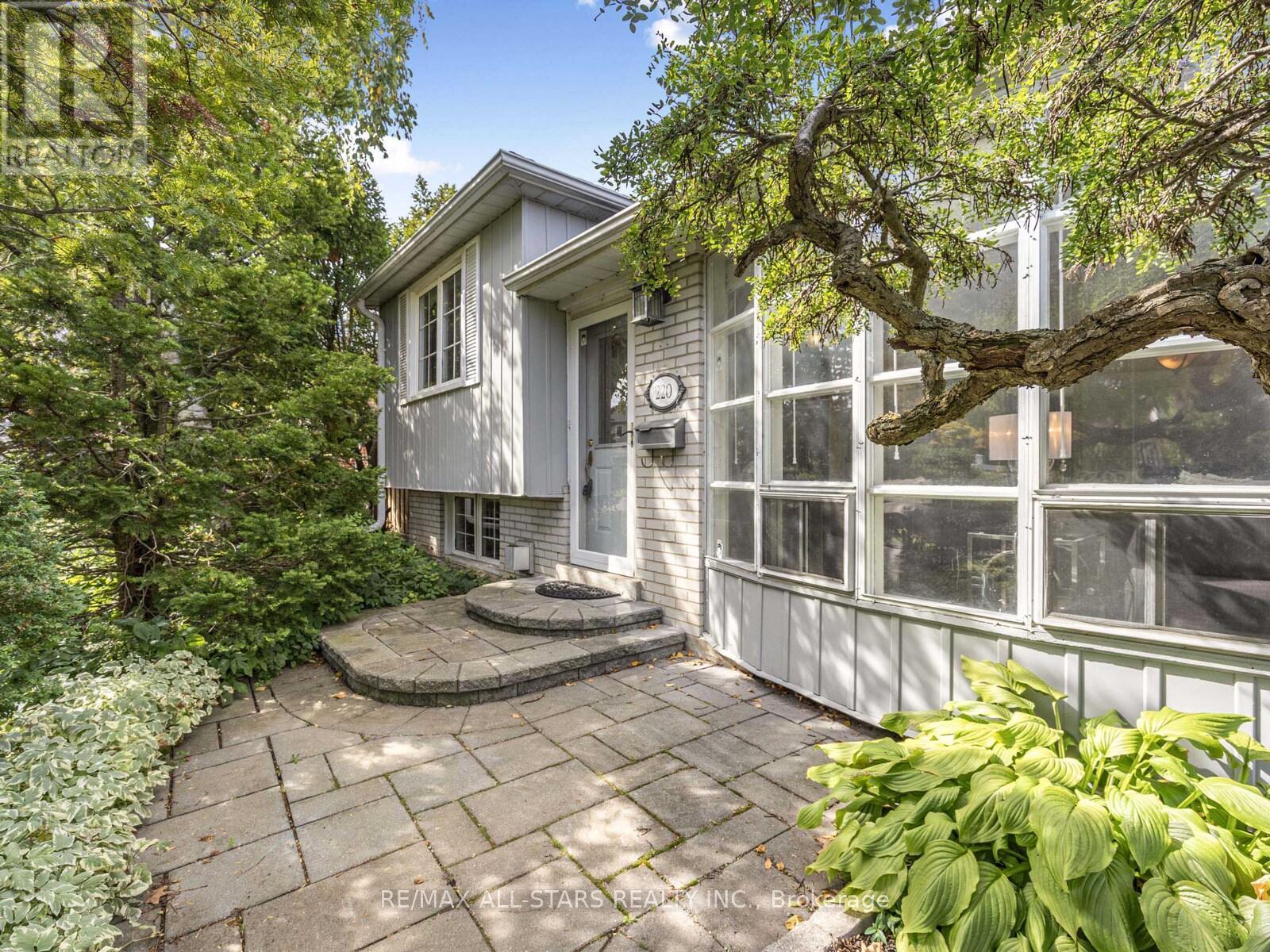 220 Catalina Drive, Toronto (Guildwood), Ontario  M1E 1B7 - Photo 2 - E12448355