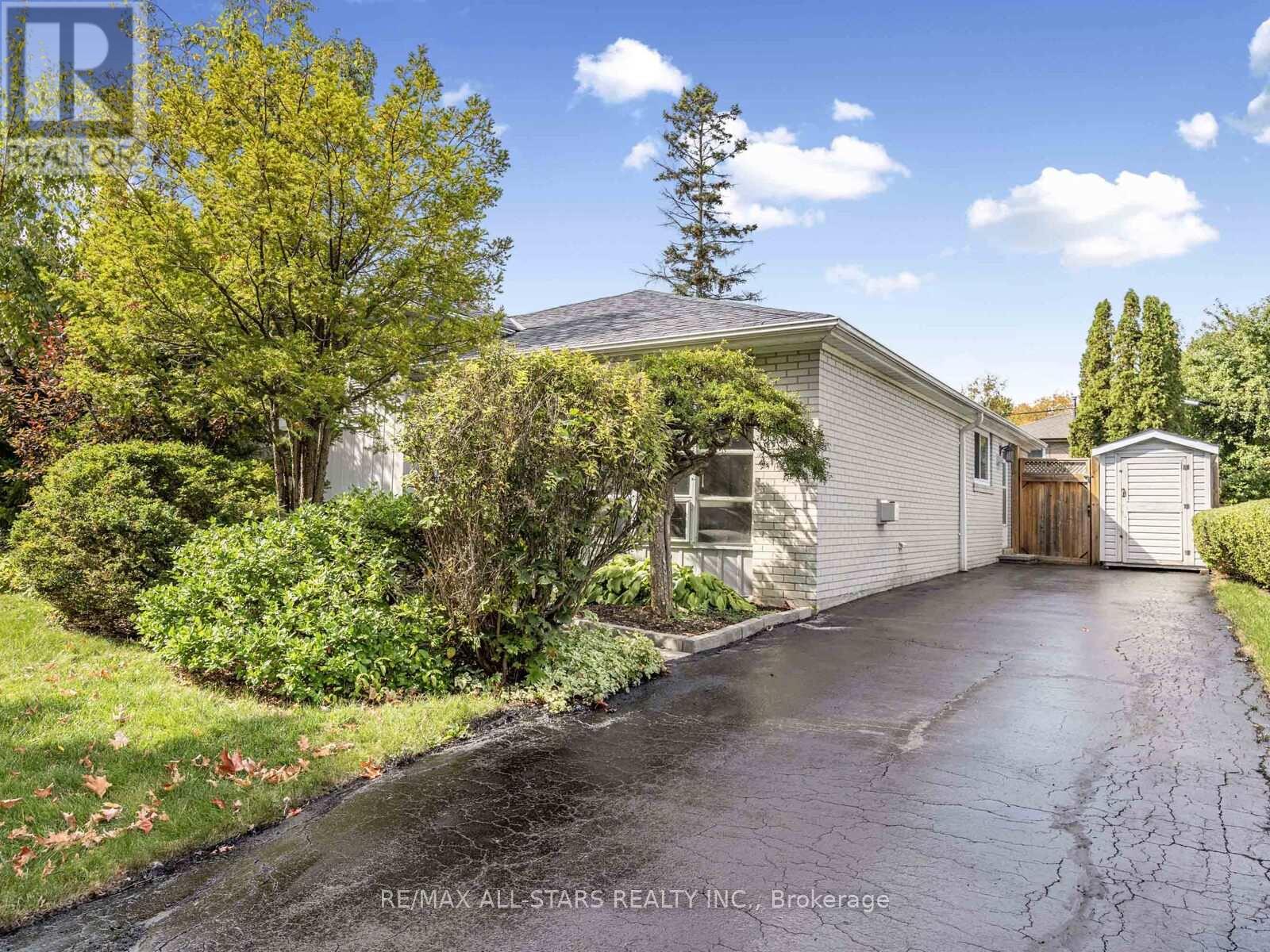 220 Catalina Drive, Toronto (Guildwood), Ontario  M1E 1B7 - Photo 5 - E12448355