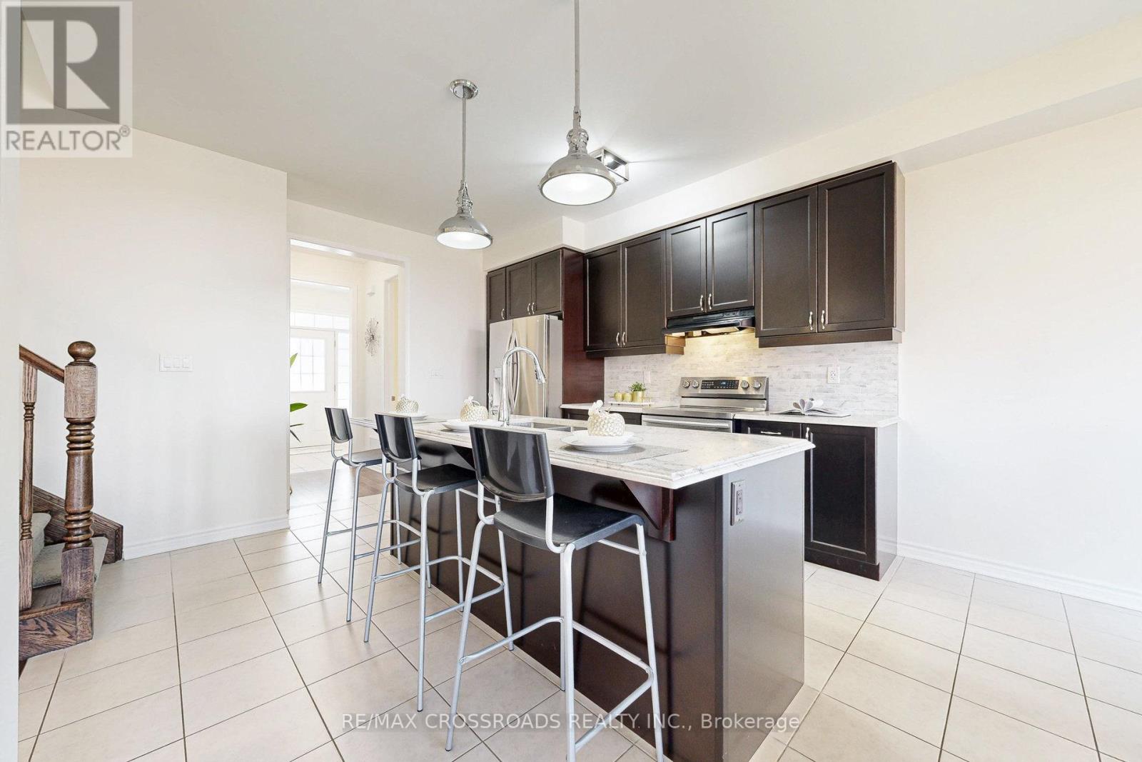15 Littlebeck Crescent, Whitby, Ontario  L1P 0G3 - Photo 10 - E12448379