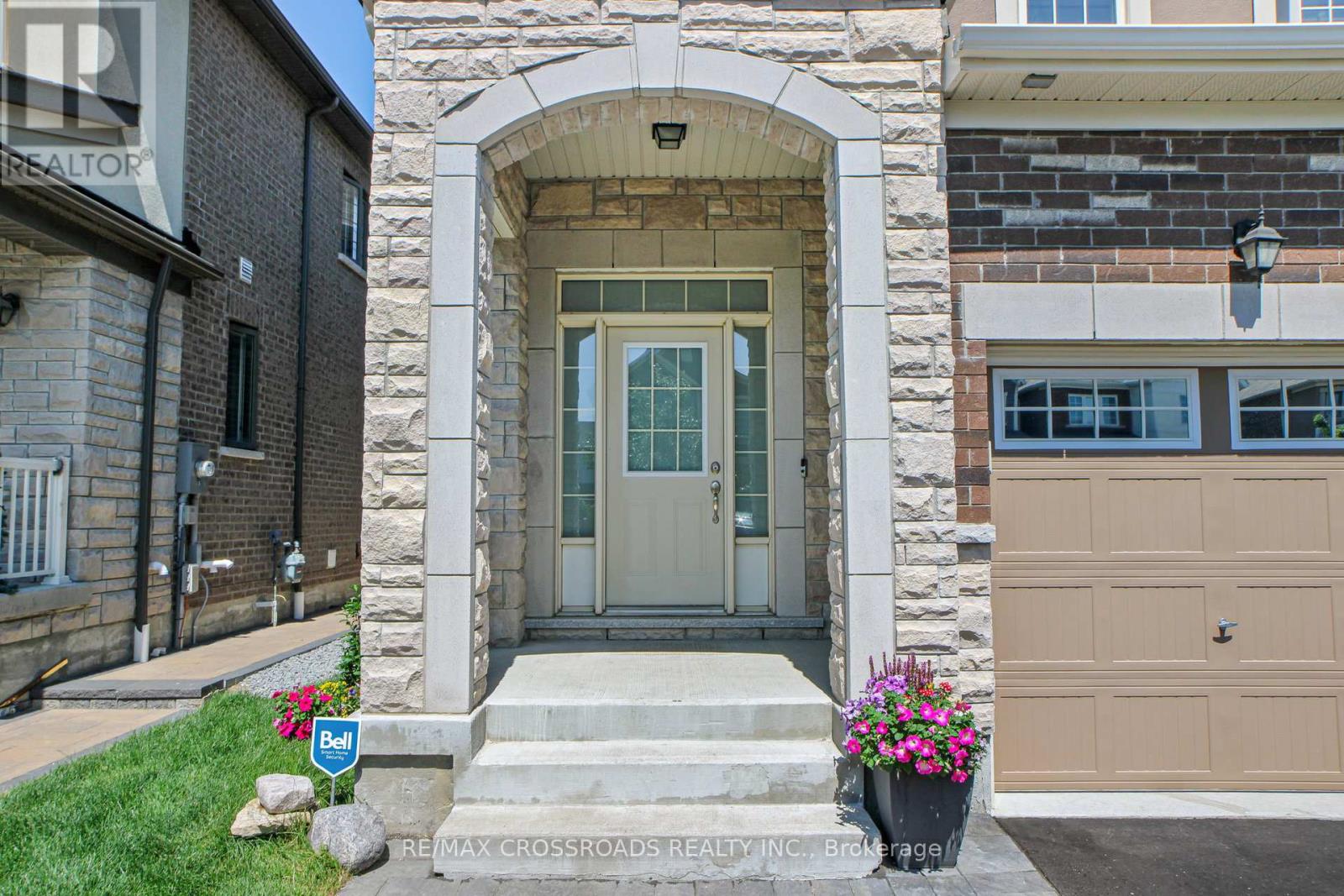 15 Littlebeck Crescent, Whitby, Ontario  L1P 0G3 - Photo 2 - E12448379