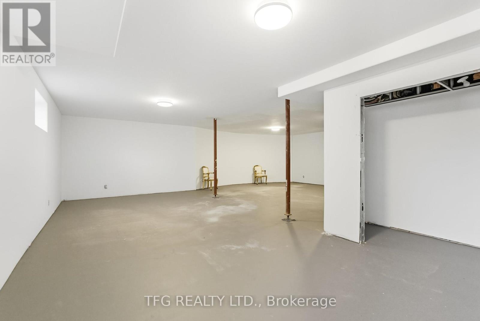 165 Bayshore Drive, Ramara, Ontario  L0K 1B0 - Photo 37 - S12448409
