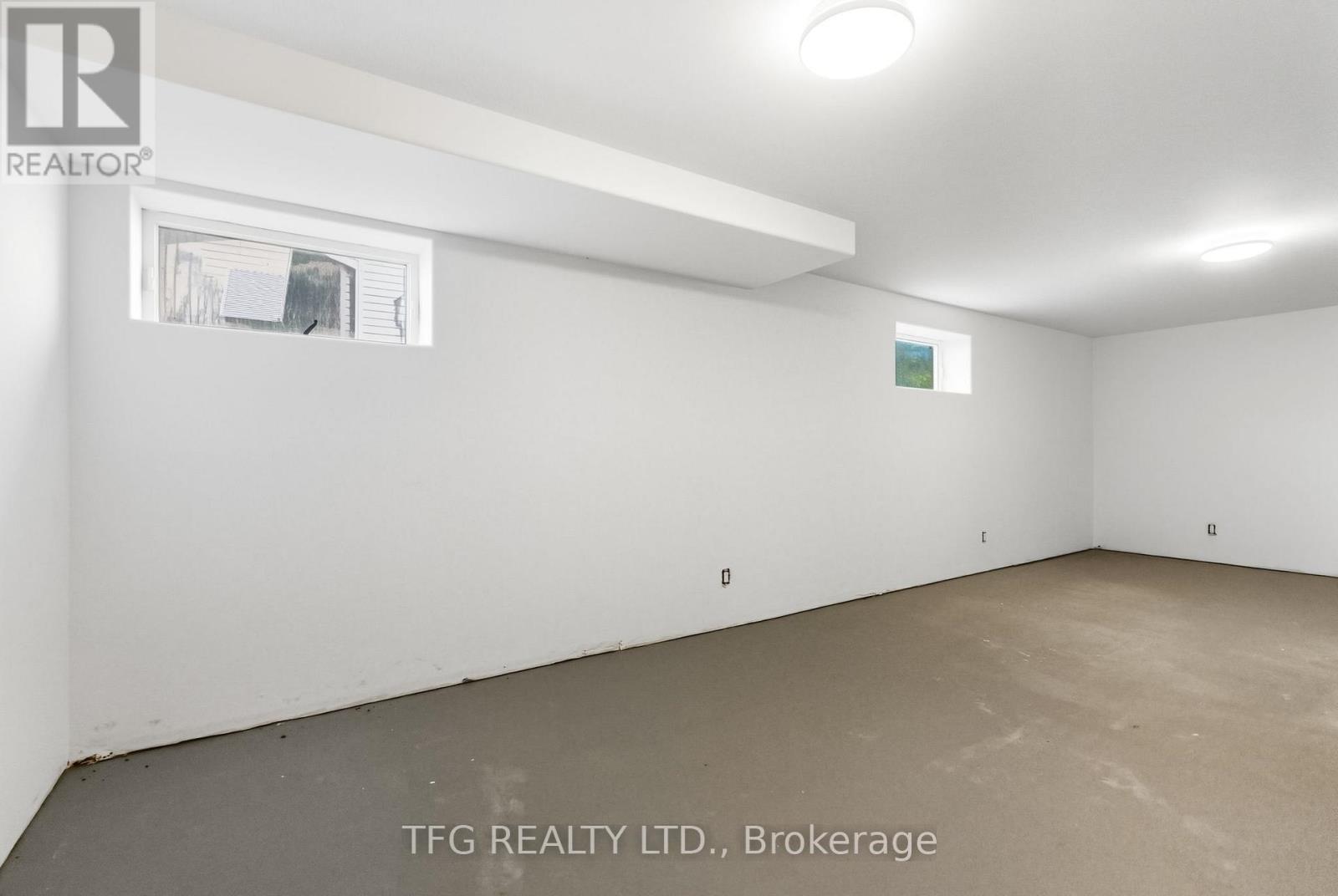165 Bayshore Drive, Ramara, Ontario  L0K 1B0 - Photo 39 - S12448409
