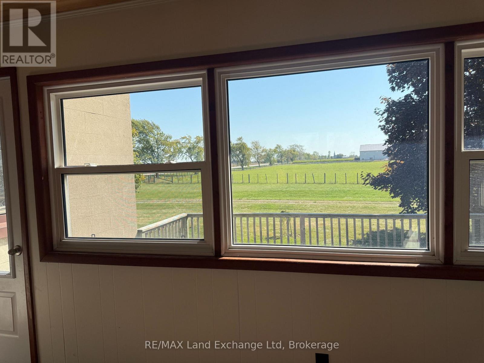 84947 Bluewater Highway, Ashfield-Colborne-Wawanosh, Ontario  N7A 3X9 - Photo 10 - X12448405