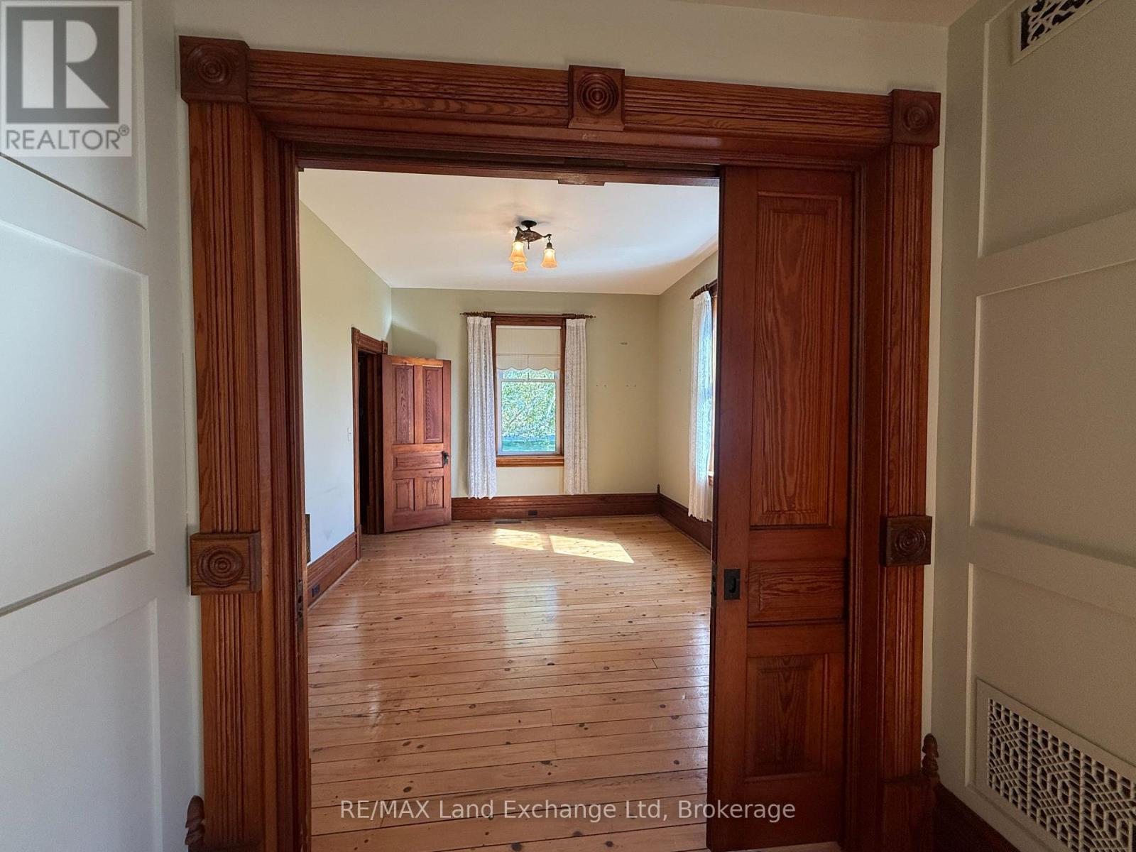 84947 Bluewater Highway, Ashfield-Colborne-Wawanosh, Ontario  N7A 3X9 - Photo 17 - X12448405