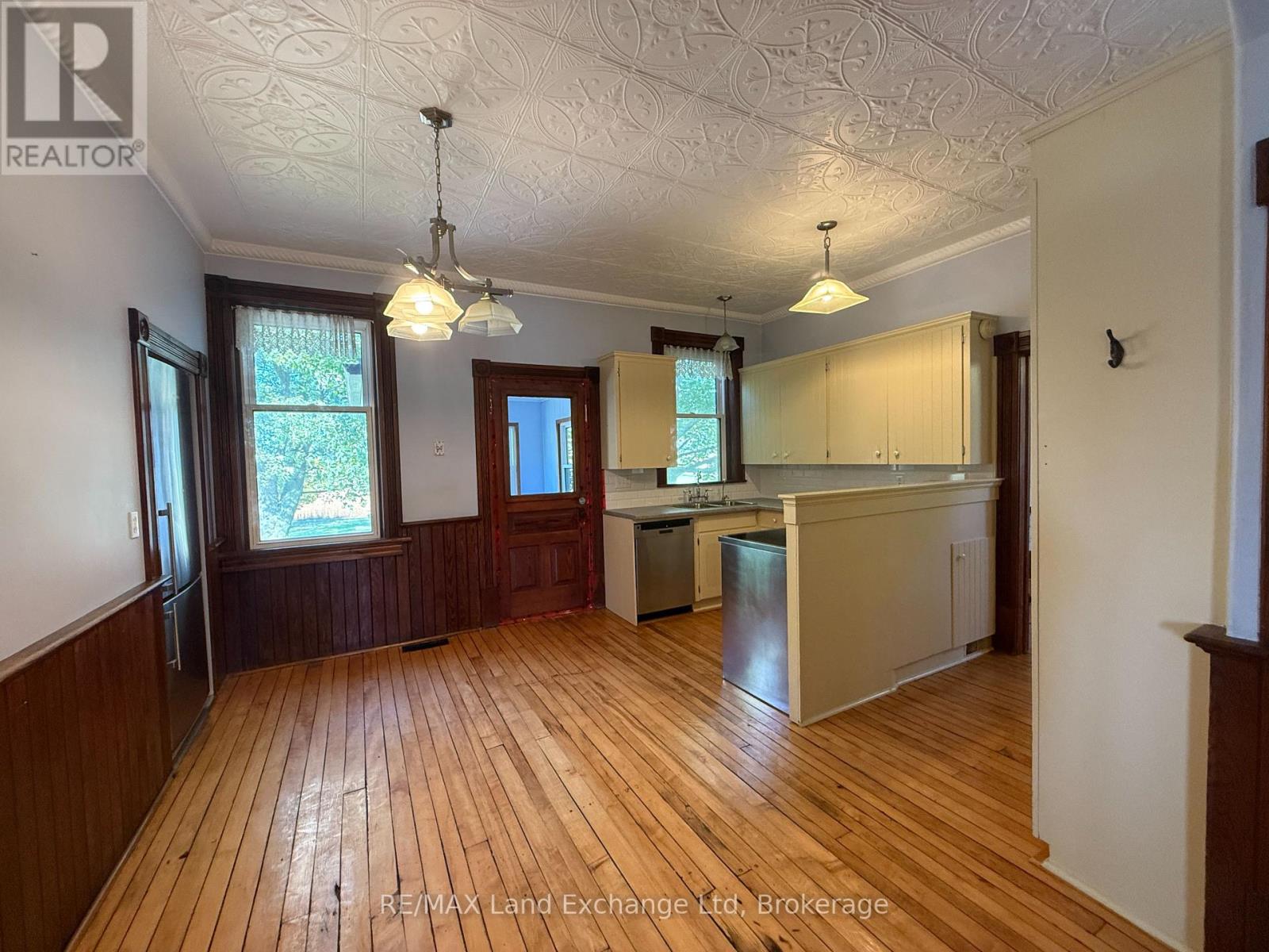 84947 Bluewater Highway, Ashfield-Colborne-Wawanosh, Ontario  N7A 3X9 - Photo 19 - X12448405