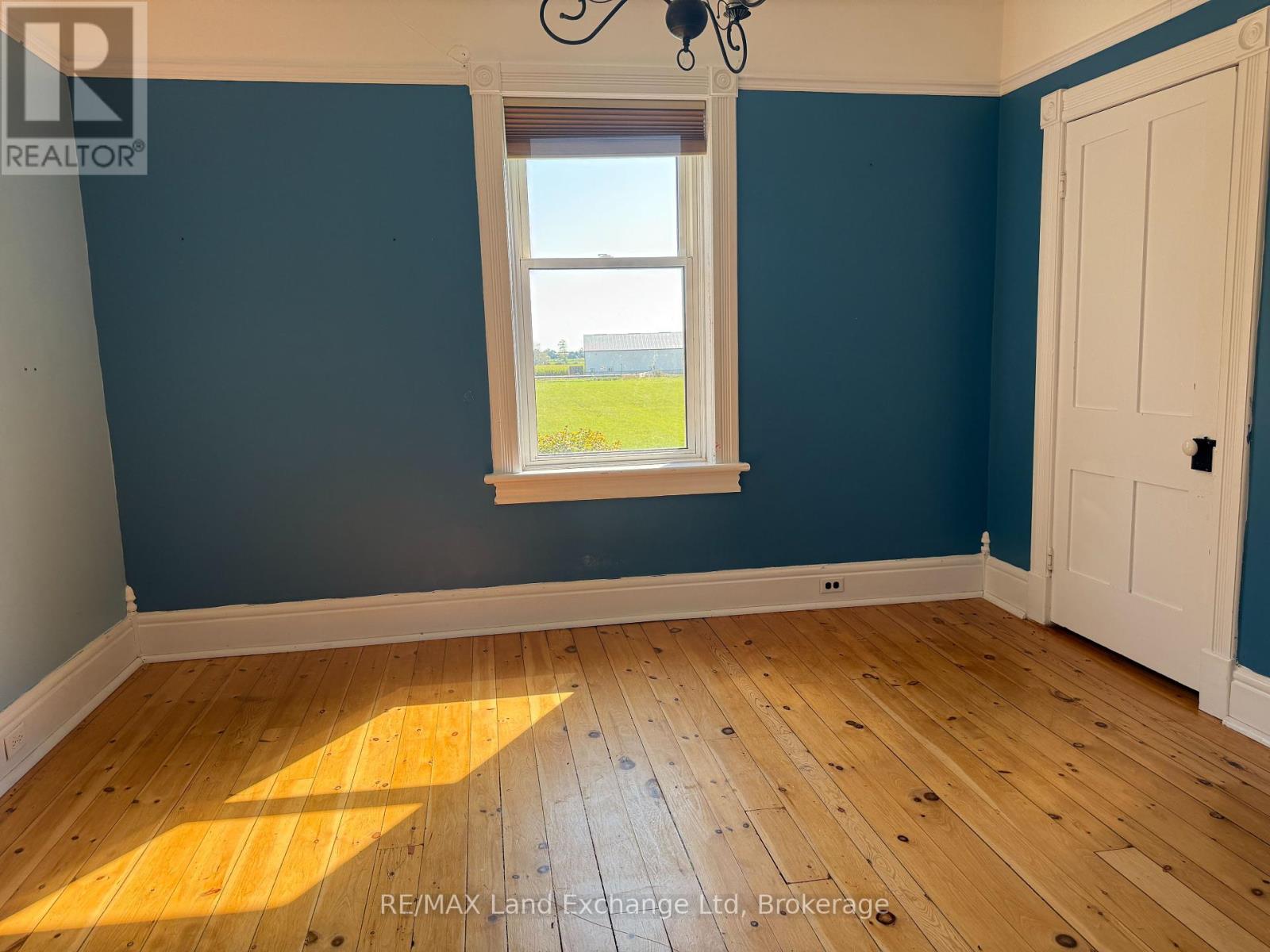 84947 Bluewater Highway, Ashfield-Colborne-Wawanosh, Ontario  N7A 3X9 - Photo 24 - X12448405