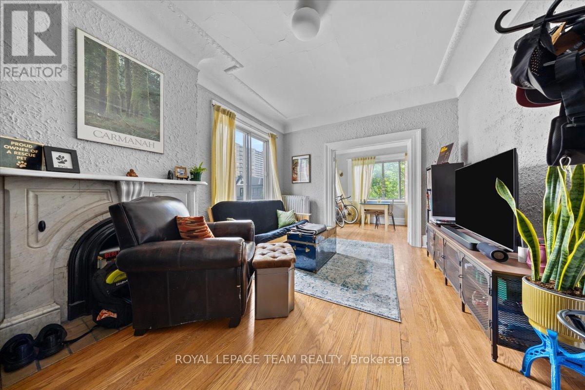 479 Cooper Street, Ottawa, Ontario  K1R 5H8 - Photo 6 - X12448398