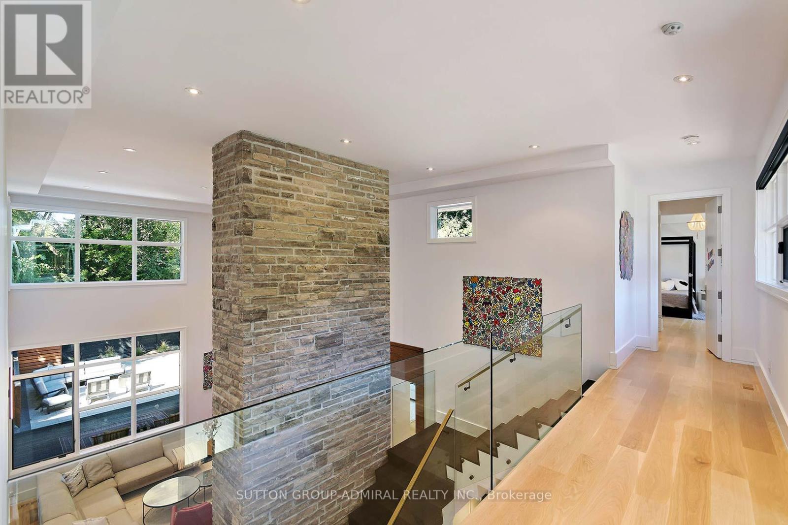 211 Glenview Drive, Mississauga, Ontario  L5G 2N7 - Photo 27 - W12447647