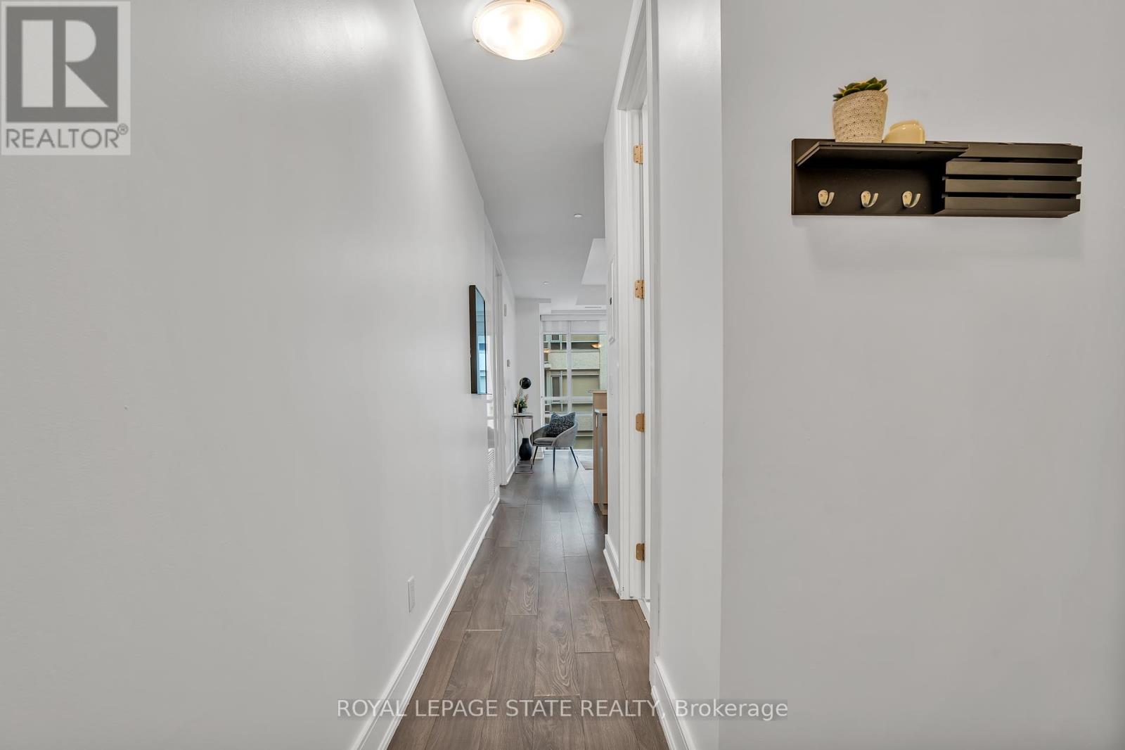 910 - 150 Main Street W, Hamilton, Ontario  L8P 1H8 - Photo 6 - X12448362
