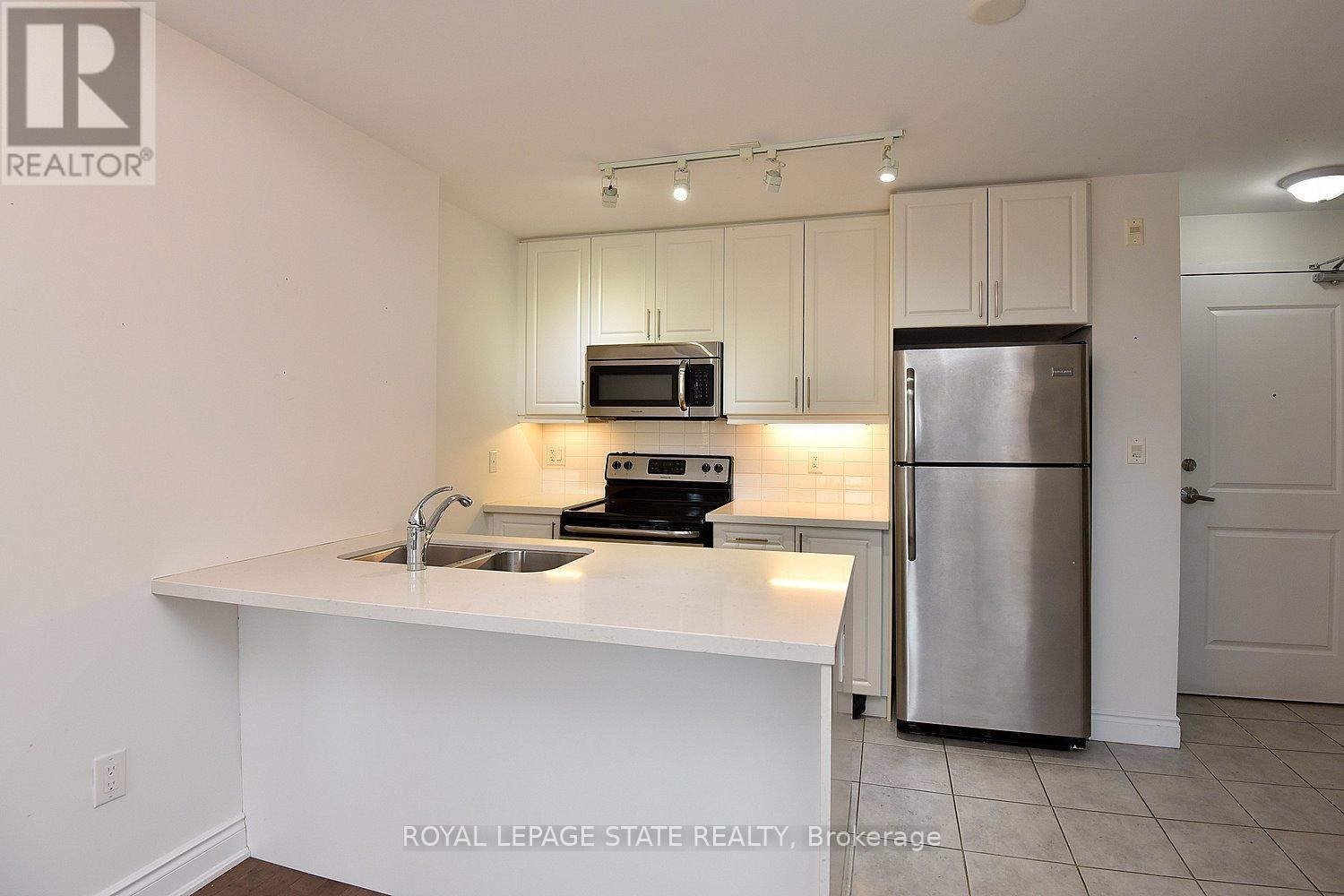 604 - 90 Charlton Avenue W, Hamilton, Ontario  L8P 0B4 - Photo 19 - X12448371