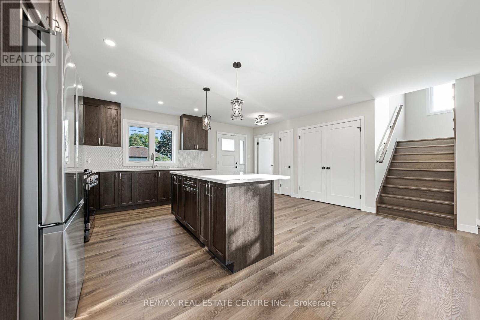 A - 24 Mcrae Street, North Dumfries, Ontario  N0B 1E0 - Photo 12 - X12448388