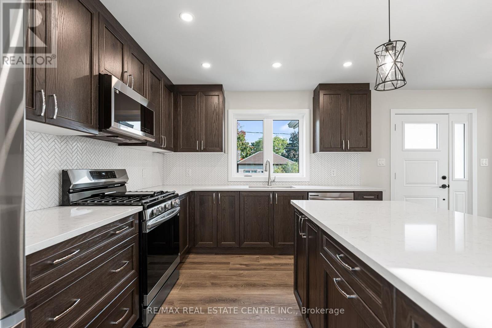 A - 24 Mcrae Street, North Dumfries, Ontario  N0B 1E0 - Photo 13 - X12448388