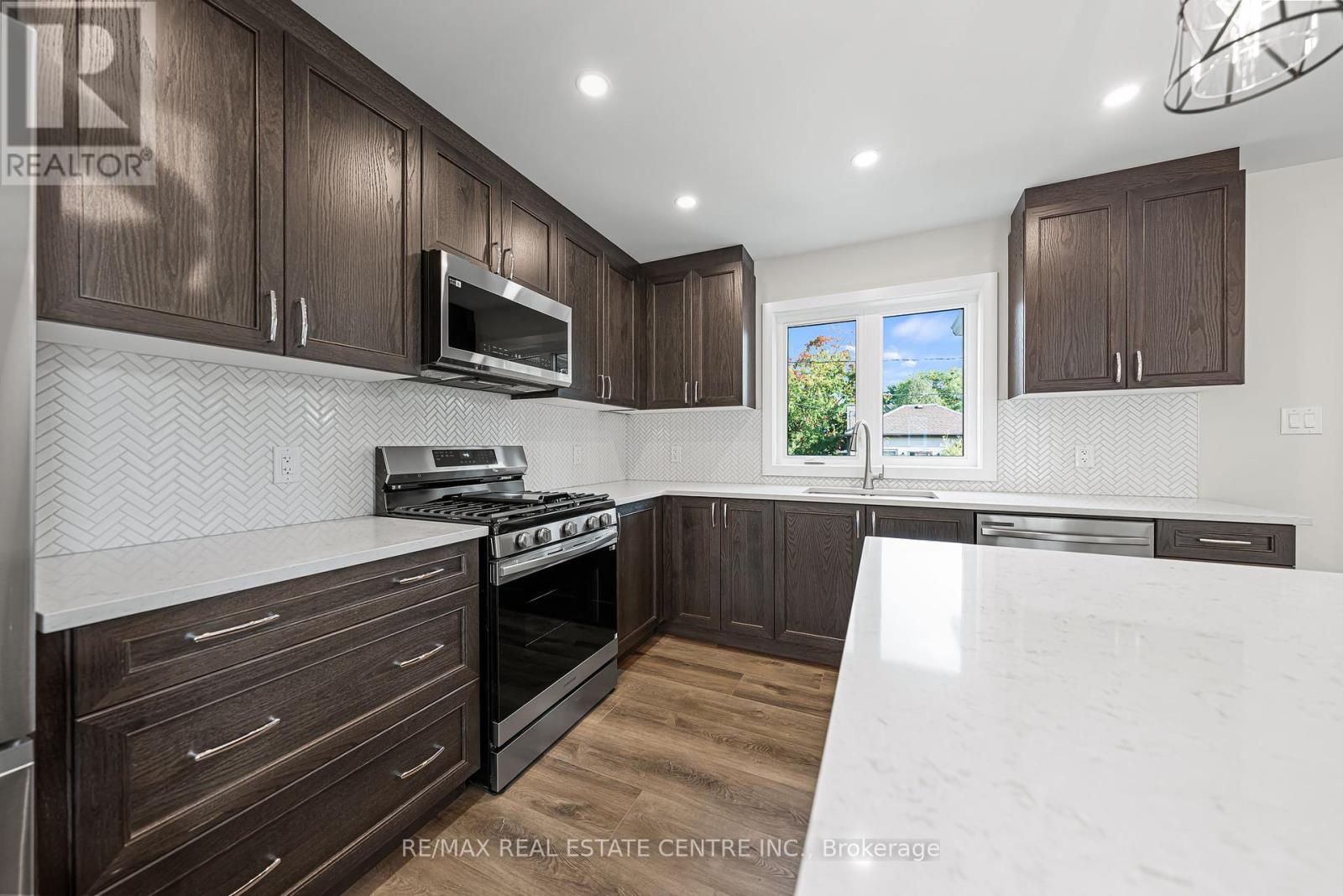 A - 24 Mcrae Street, North Dumfries, Ontario  N0B 1E0 - Photo 14 - X12448388
