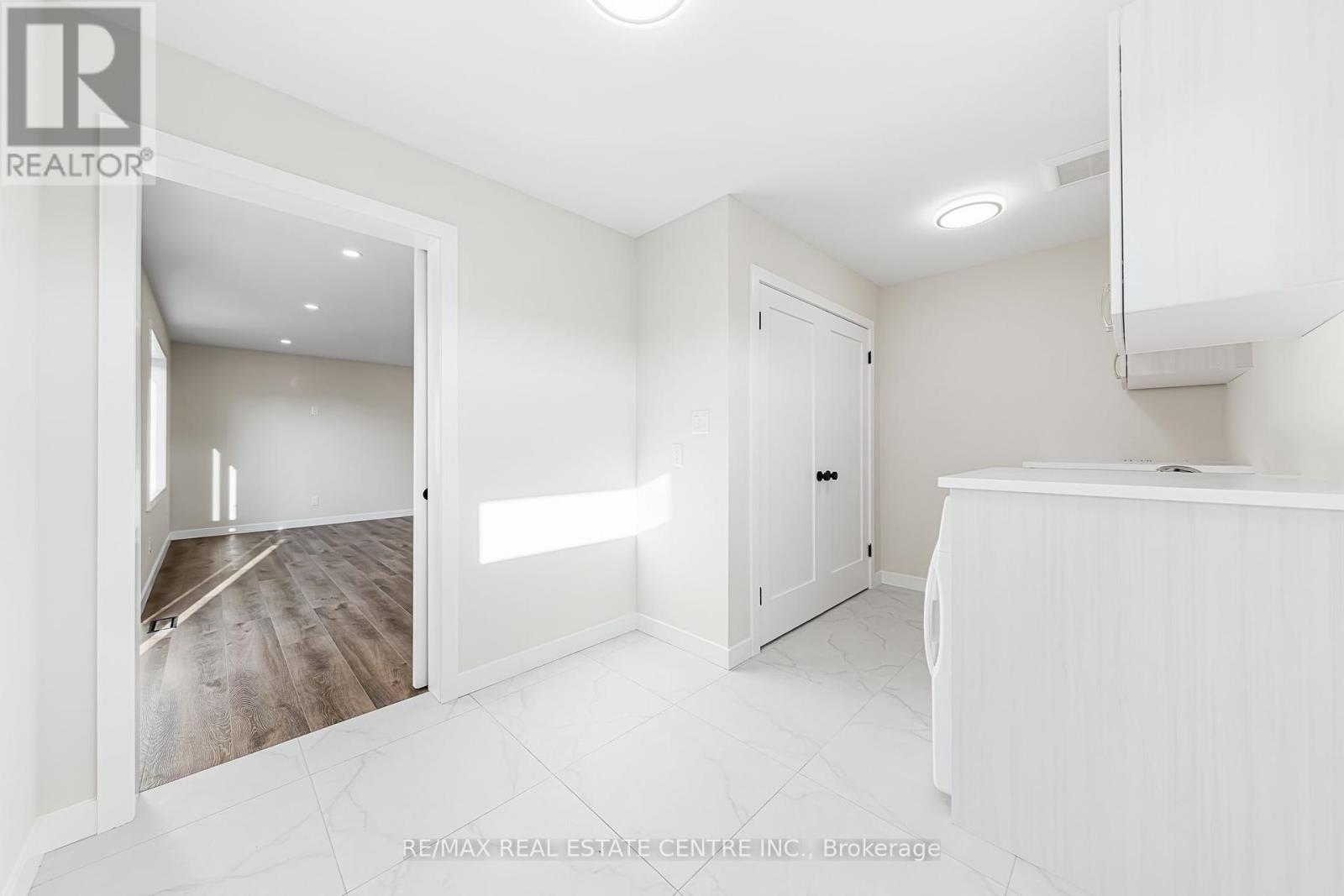 A - 24 Mcrae Street, North Dumfries, Ontario  N0B 1E0 - Photo 20 - X12448388