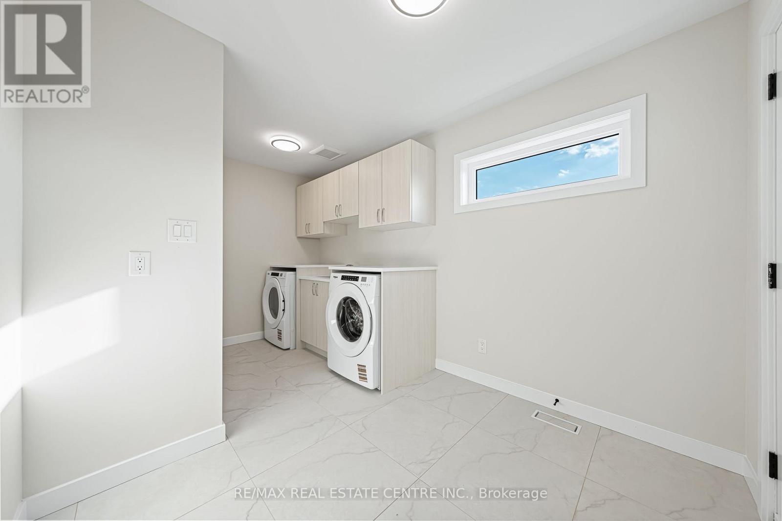 A - 24 Mcrae Street, North Dumfries, Ontario  N0B 1E0 - Photo 21 - X12448388