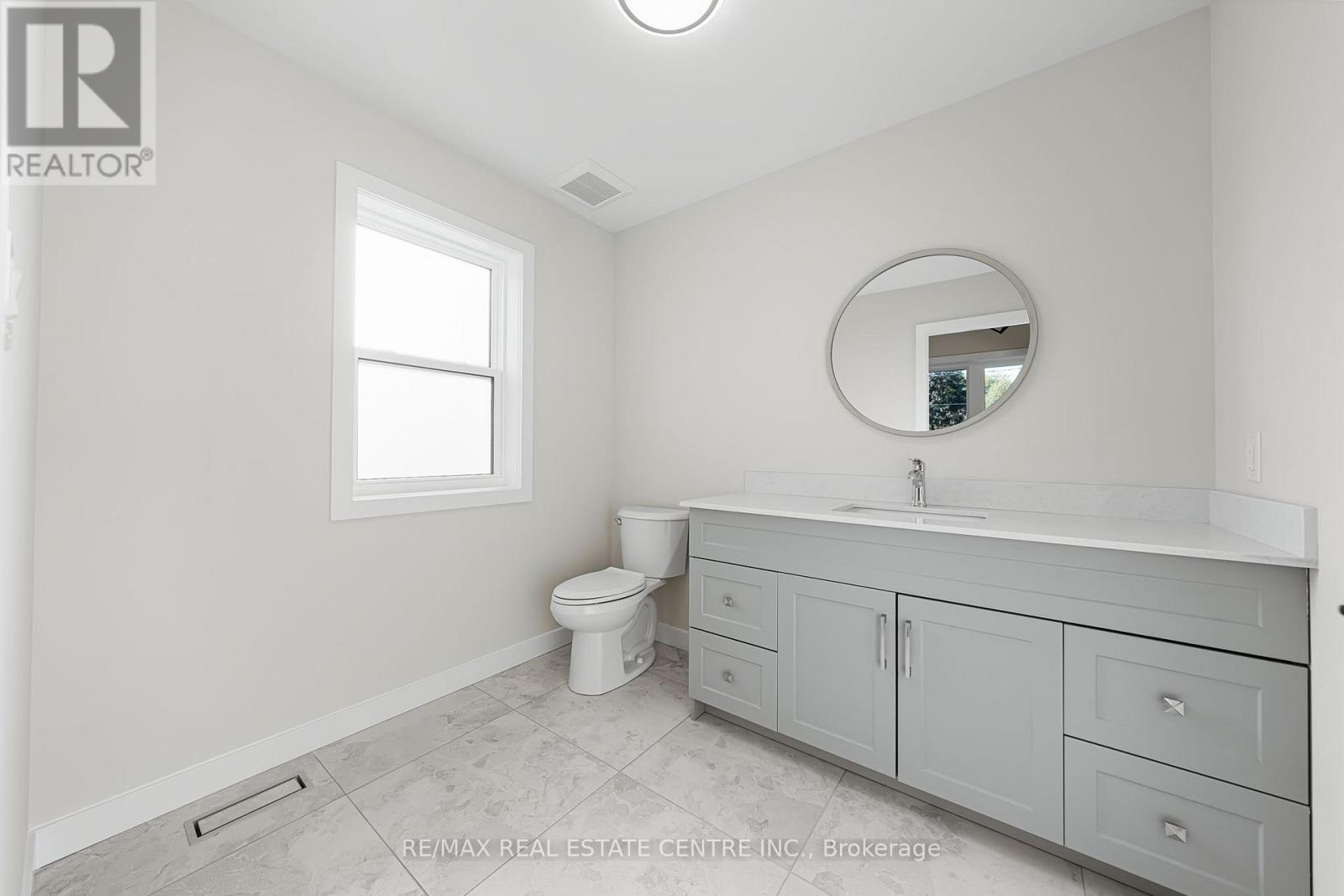 A - 24 Mcrae Street, North Dumfries, Ontario  N0B 1E0 - Photo 25 - X12448388