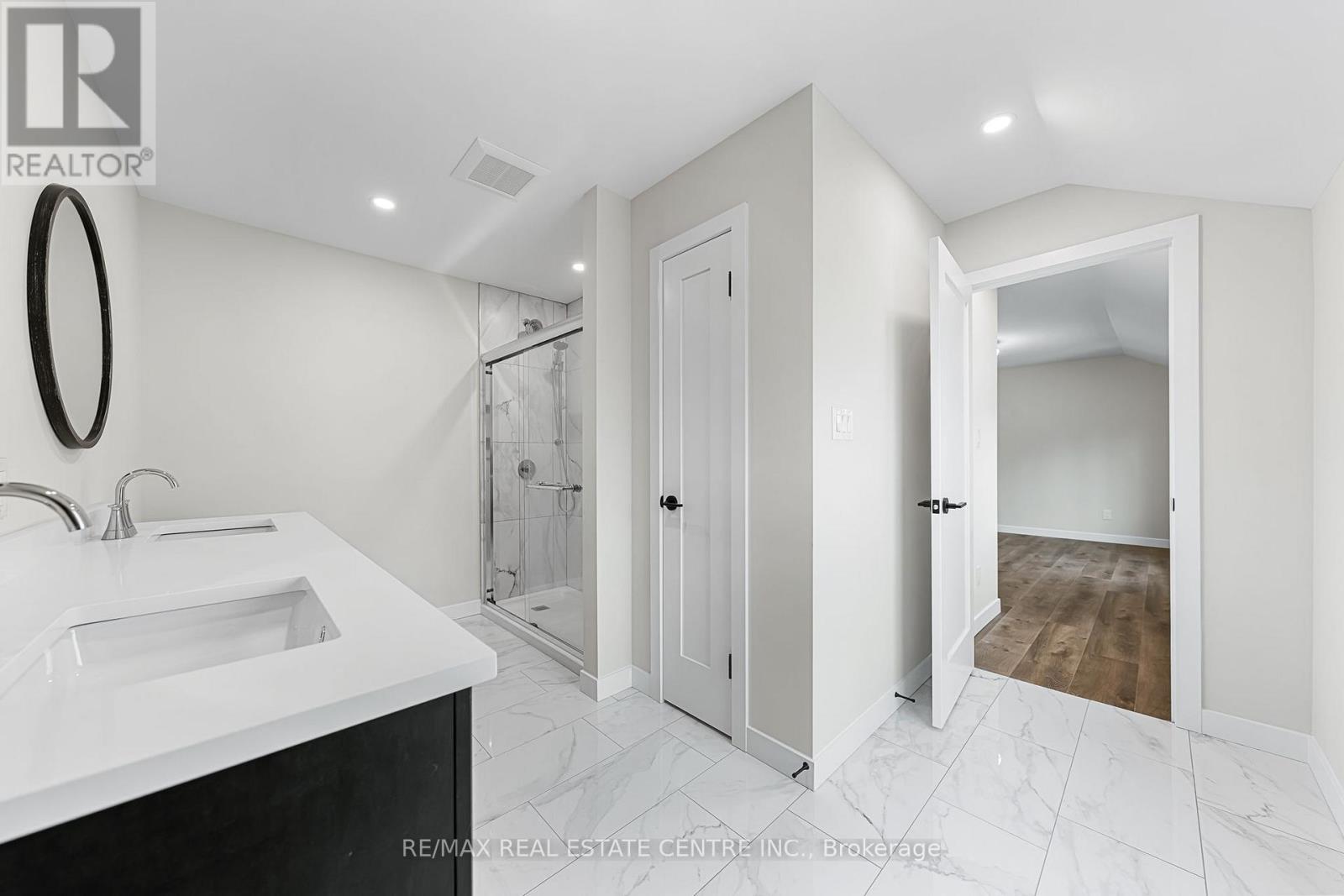 A - 24 Mcrae Street, North Dumfries, Ontario  N0B 1E0 - Photo 32 - X12448388