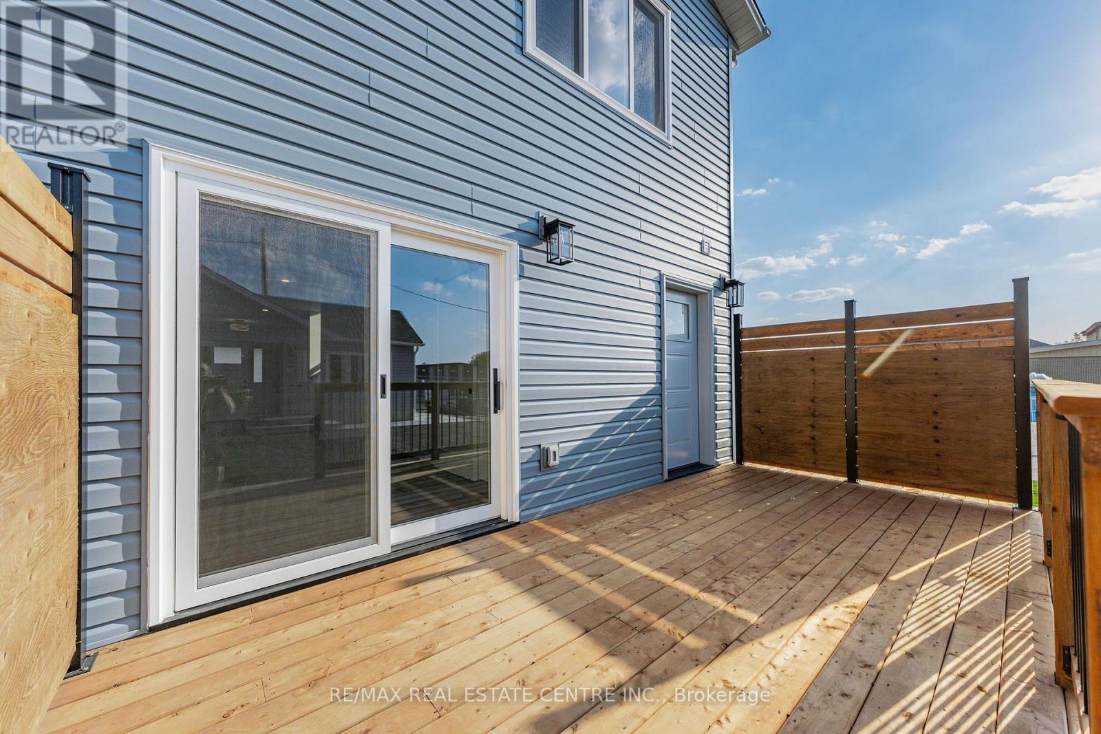 A - 24 Mcrae Street, North Dumfries, Ontario  N0B 1E0 - Photo 45 - X12448388