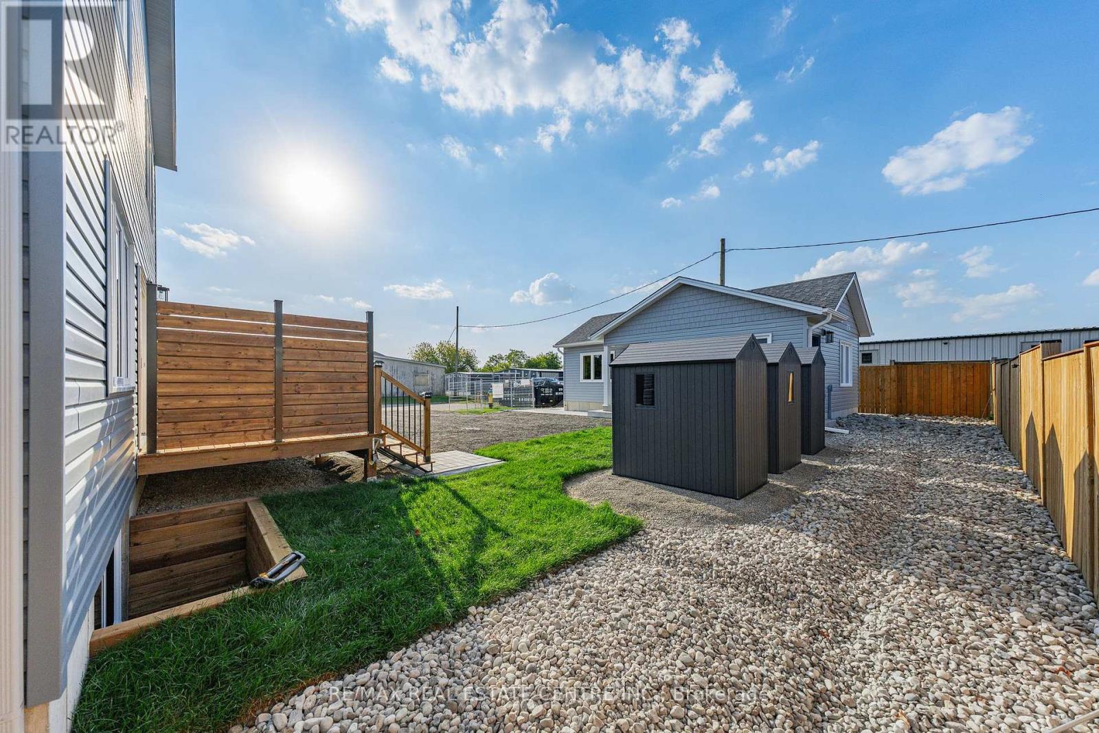 A - 24 Mcrae Street, North Dumfries, Ontario  N0B 1E0 - Photo 46 - X12448388