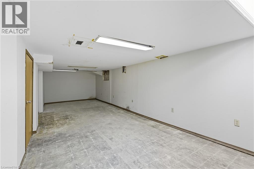 1036 Upper Wentworth Street, Hamilton, Ontario  L9A 4V9 - Photo 21 - 40776991