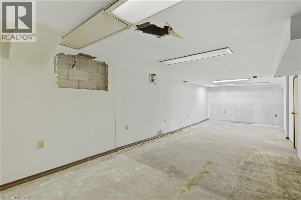1036 Upper Wentworth Street, Hamilton, Ontario  L9A 4V9 - Photo 23 - 40776991