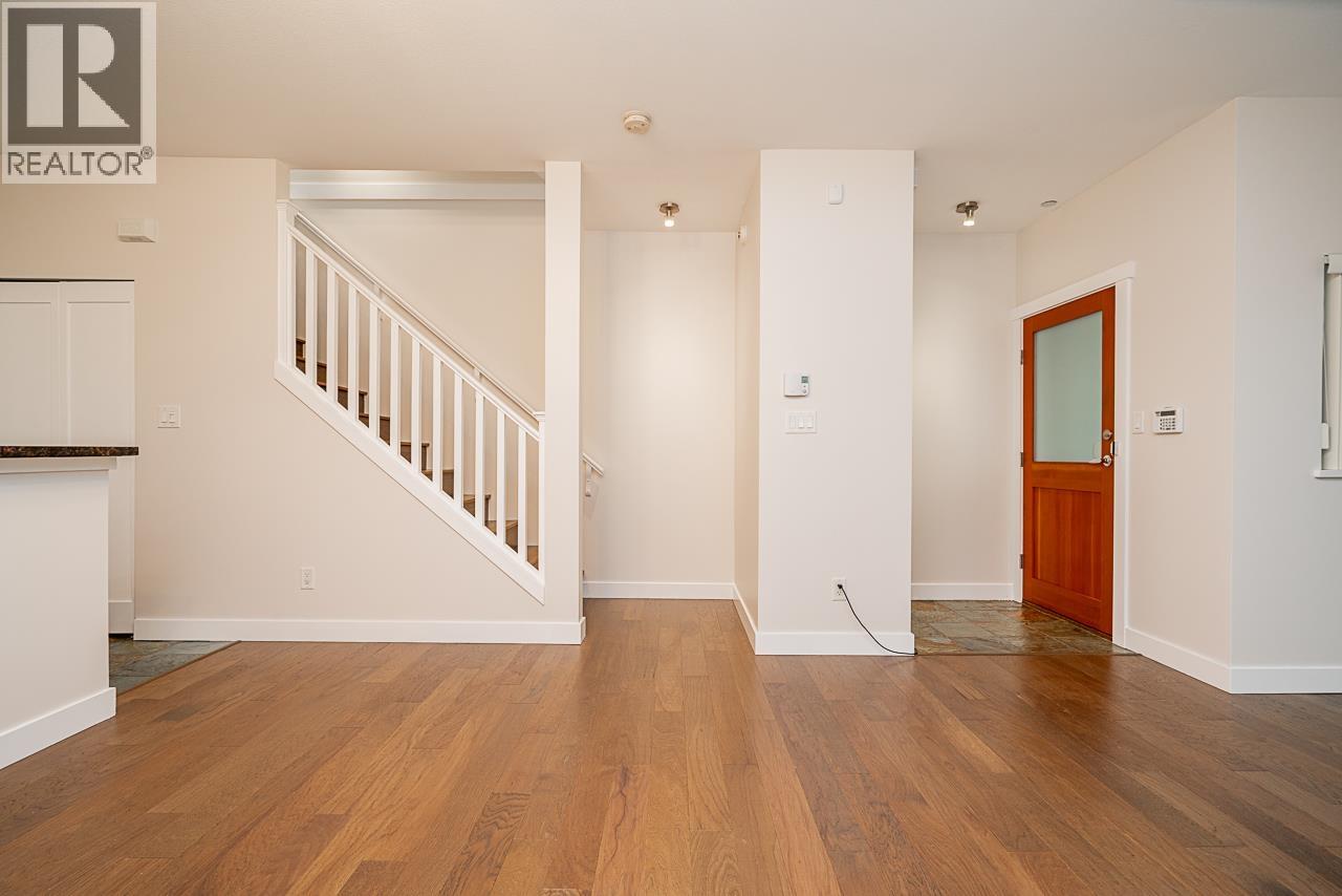 160 7388 Macpherson Avenue, Burnaby, British Columbia  V5J 0A1 - Photo 11 - R3053999