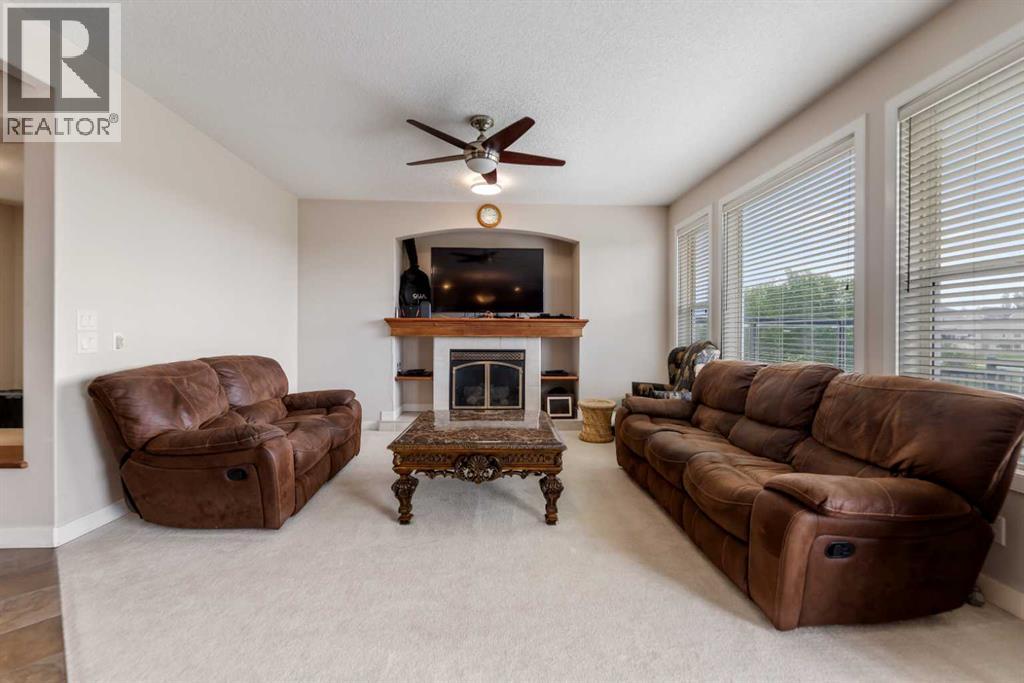 152 Willowmere Way, Chestermere, Alberta  T1X 0E2 - Photo 9 - A2258456