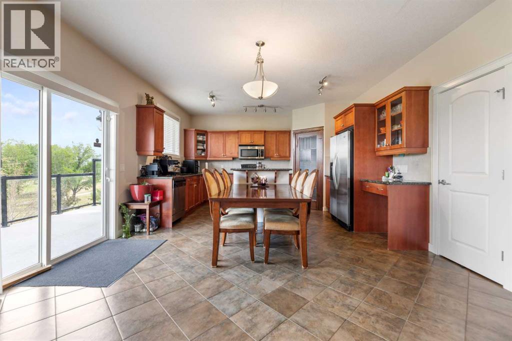 152 Willowmere Way, Chestermere, Alberta  T1X 0E2 - Photo 12 - A2258456
