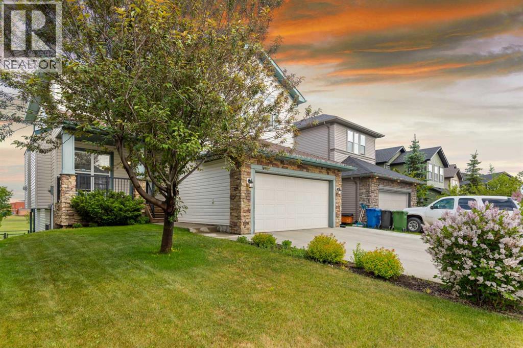 152 Willowmere Way, Chestermere, Alberta  T1X 0E2 - Photo 2 - A2258456