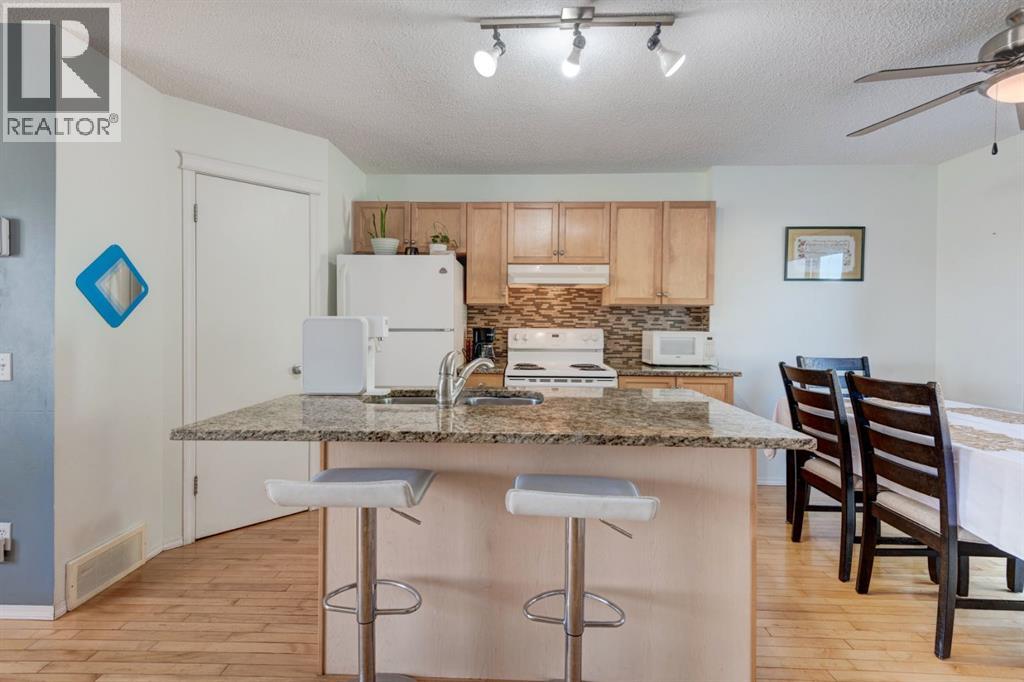 244 Prestwick Avenue Se, Calgary, Alberta  T2Z 3X3 - Photo 11 - A2260003