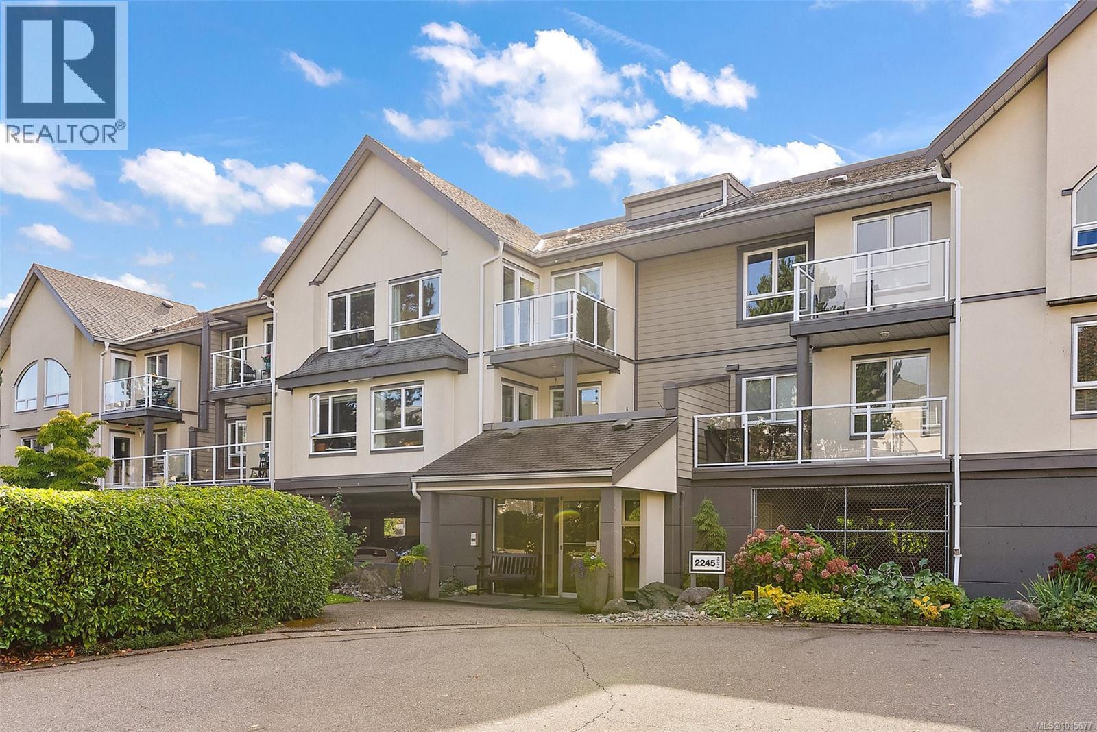 325 2245 James White Blvd, Sidney, British Columbia