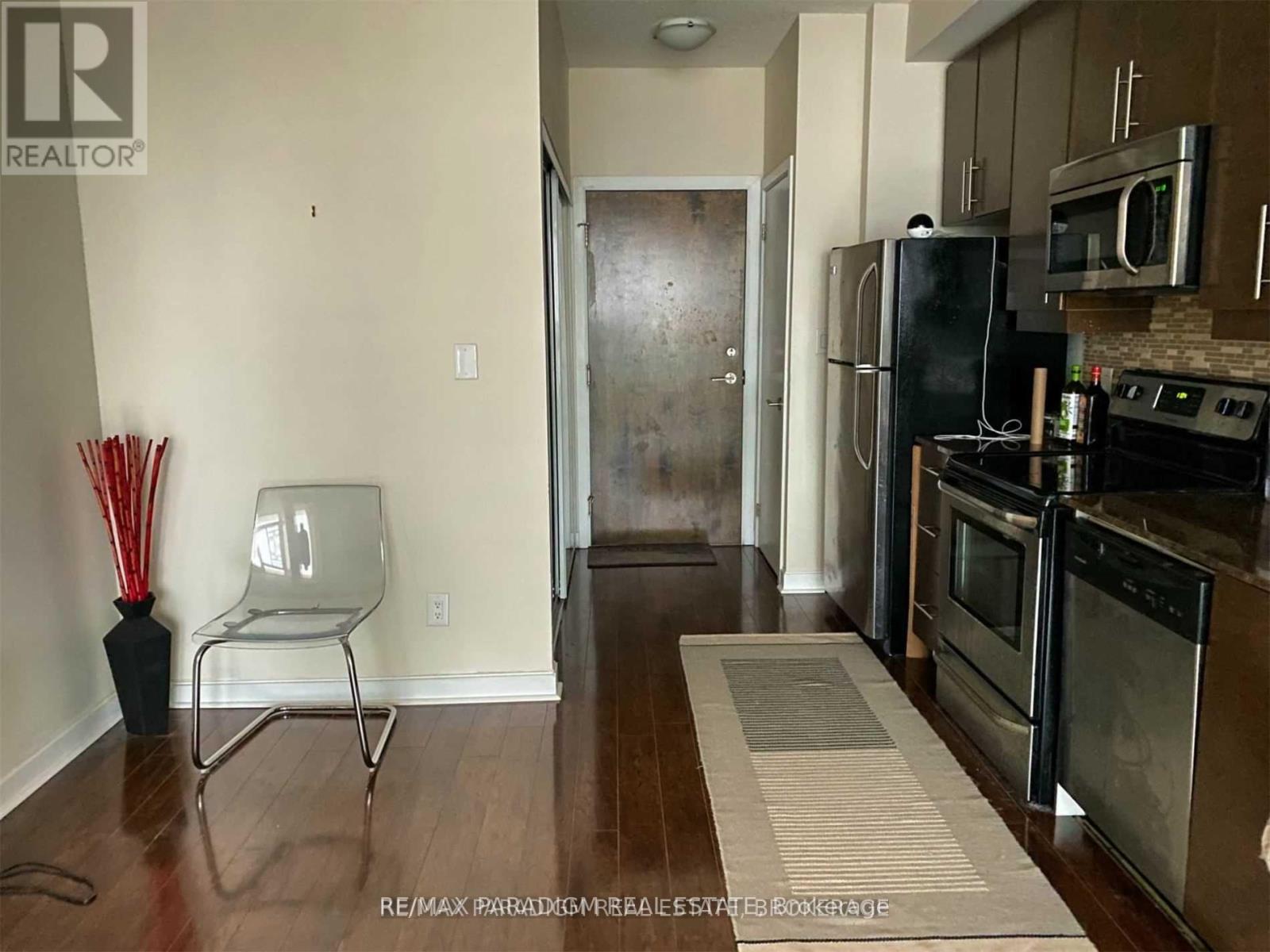 1702 - 33 Bay Street, Toronto, Ontario  M5J 2Z3 - Photo 2 - C12448402