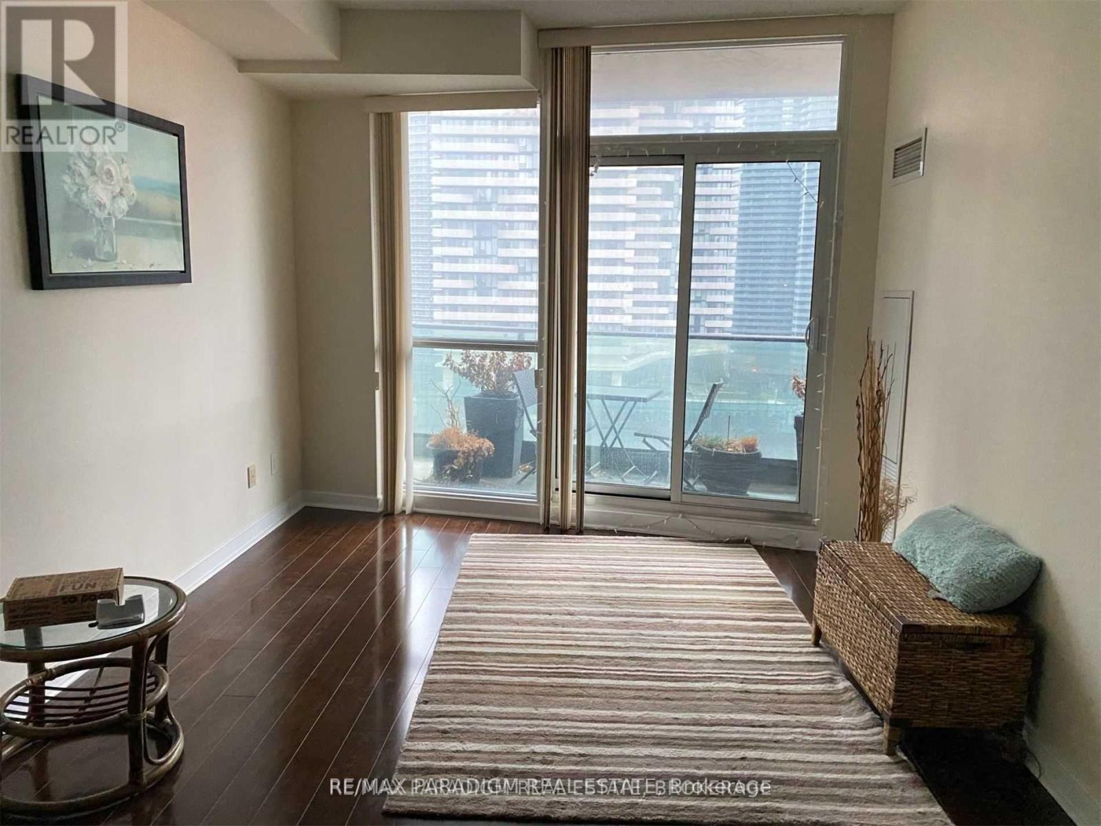 1702 - 33 Bay Street, Toronto, Ontario  M5J 2Z3 - Photo 5 - C12448402