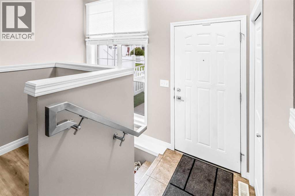 3232 New Brighton Gardens Se, Calgary, Alberta  T2Z 0A3 - Photo 4 - A2241665