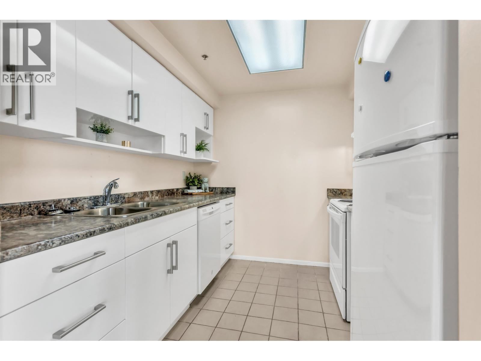 1802 289 Drake Street, Vancouver, British Columbia  V6B 5Z5 - Photo 7 - R3055883