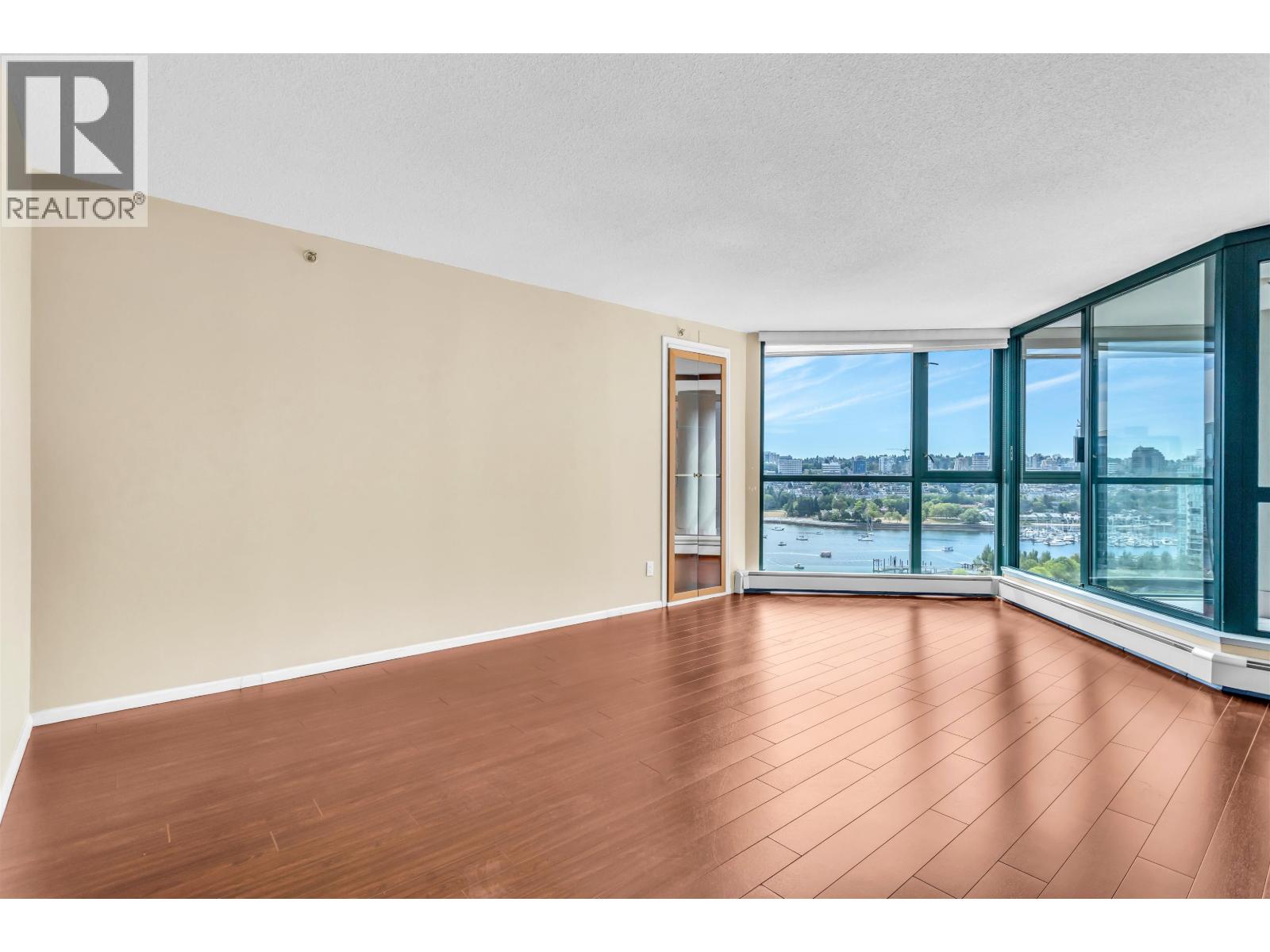 1802 289 Drake Street, Vancouver, British Columbia  V6B 5Z5 - Photo 6 - R3055883