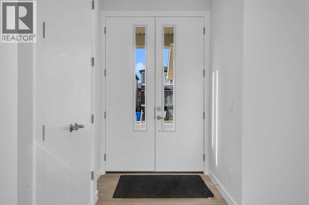 100 Corner Glen Manor Ne, Calgary, Alberta  T3N 1B9 - Photo 2 - A2257435