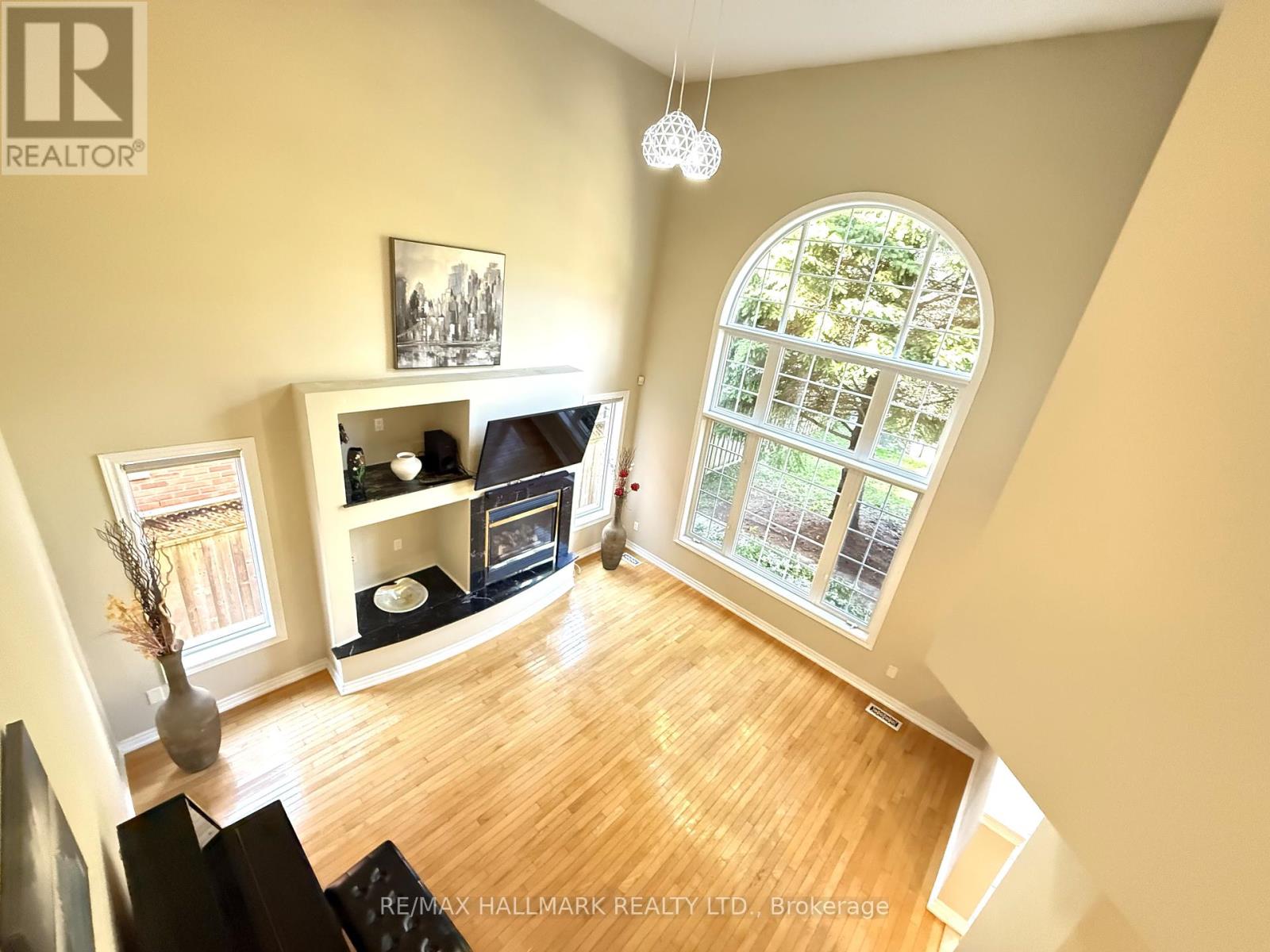 2 Twin Streams Road, Whitby, Ontario  L1P 1P1 - Photo 2 - E12440380