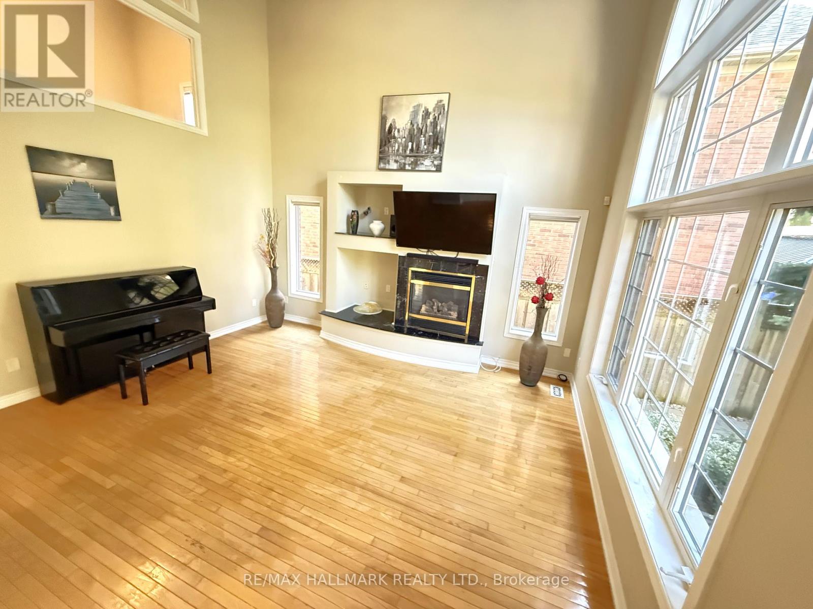 2 Twin Streams Road, Whitby, Ontario  L1P 1P1 - Photo 3 - E12440380