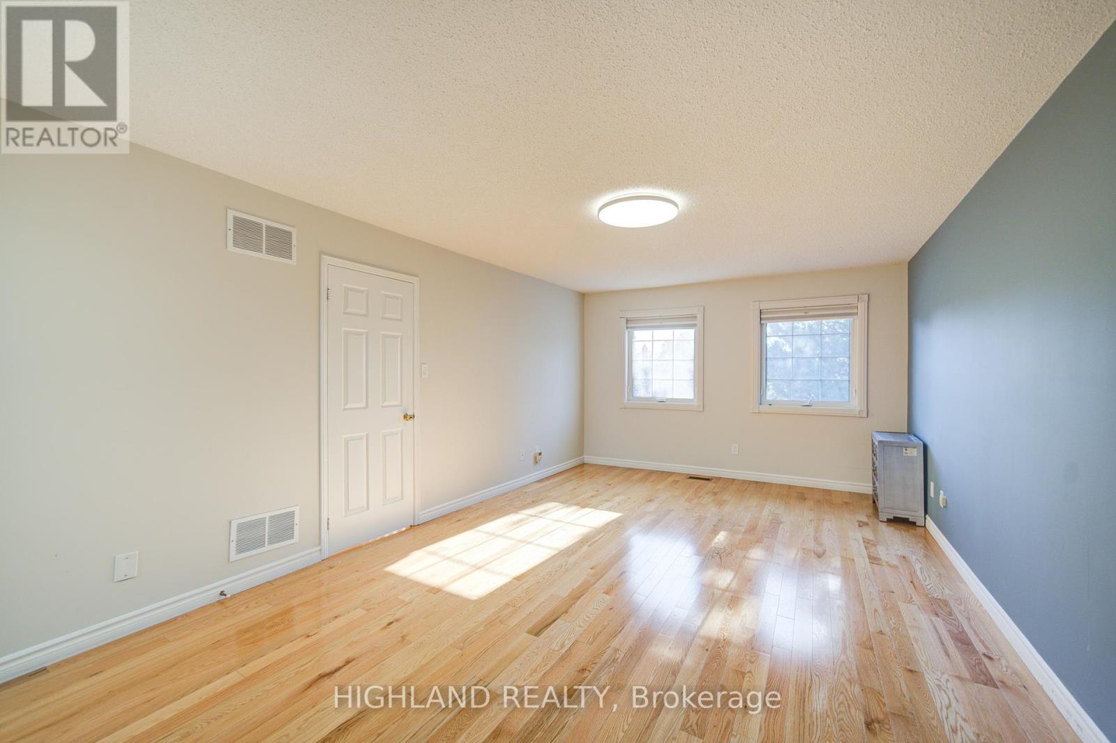 1246 Heathfield Crescent, Oakville, Ontario  L6M 1T1 - Photo 24 - W12349070