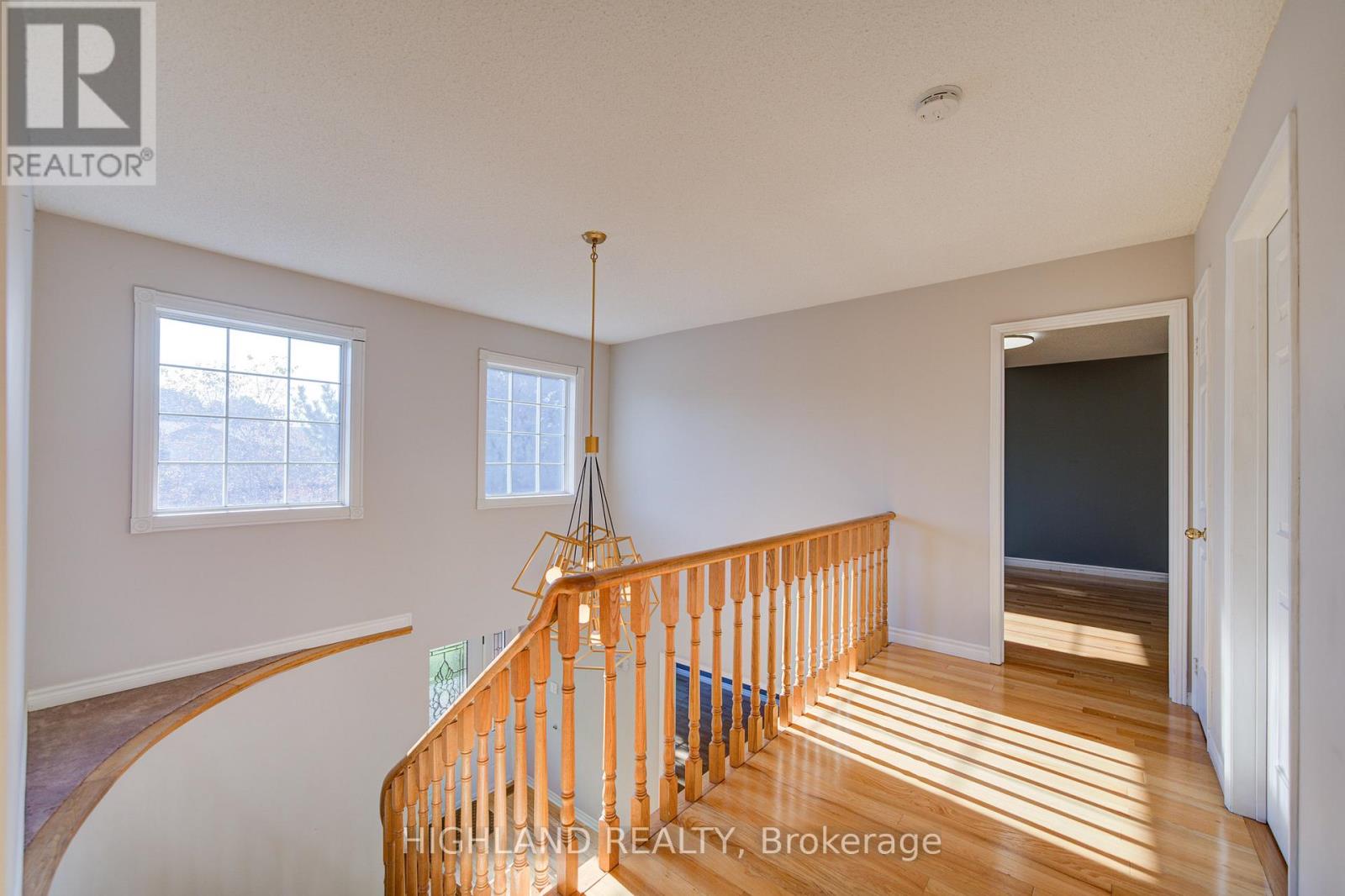 1246 Heathfield Crescent, Oakville, Ontario  L6M 1T1 - Photo 21 - W12349070
